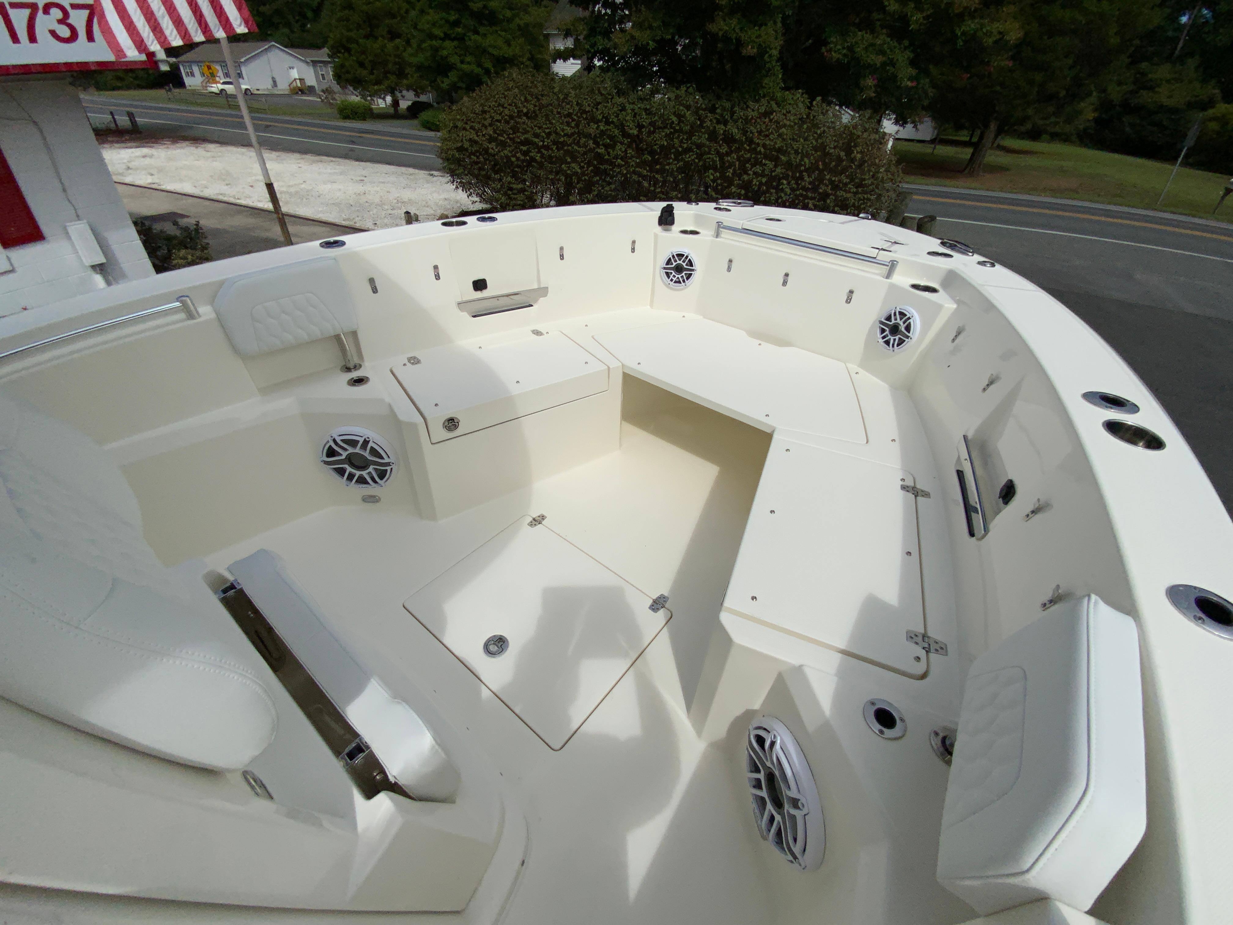 2025 Cobia 265 Center Console Open-27