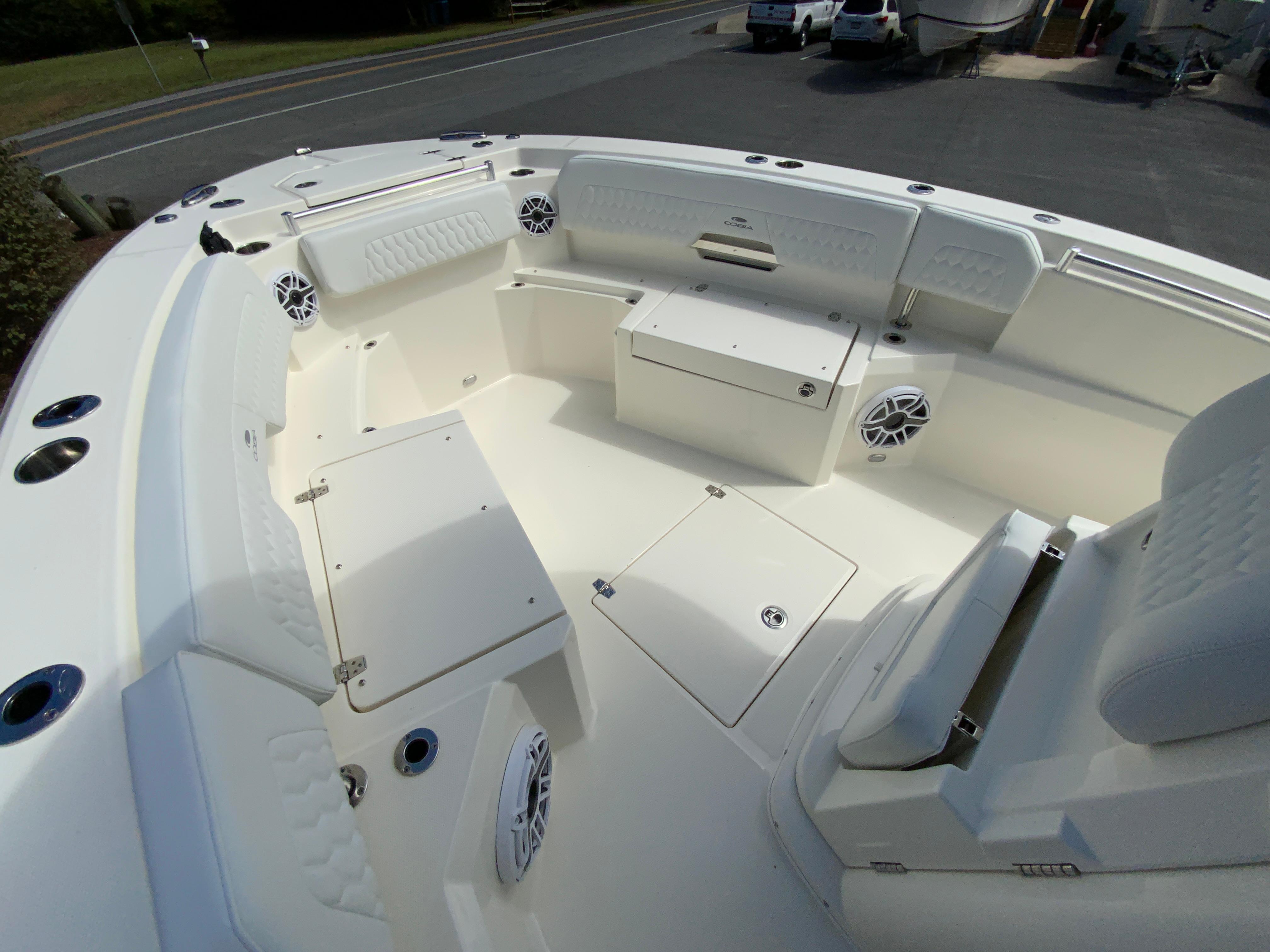 2025 Cobia 265 Center Console Open-31