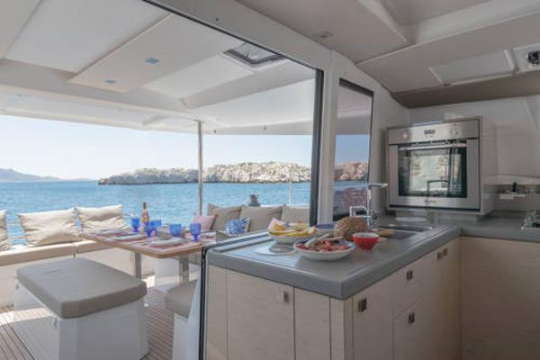 42' Fountaine Pajot, Listing Number 100826054, Image No. 5