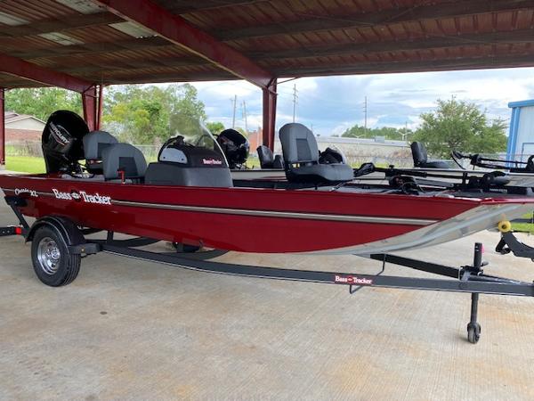 2022 Tracker Boats boat for sale, model of the boat is Bass Tracker & Image # 1 of 3