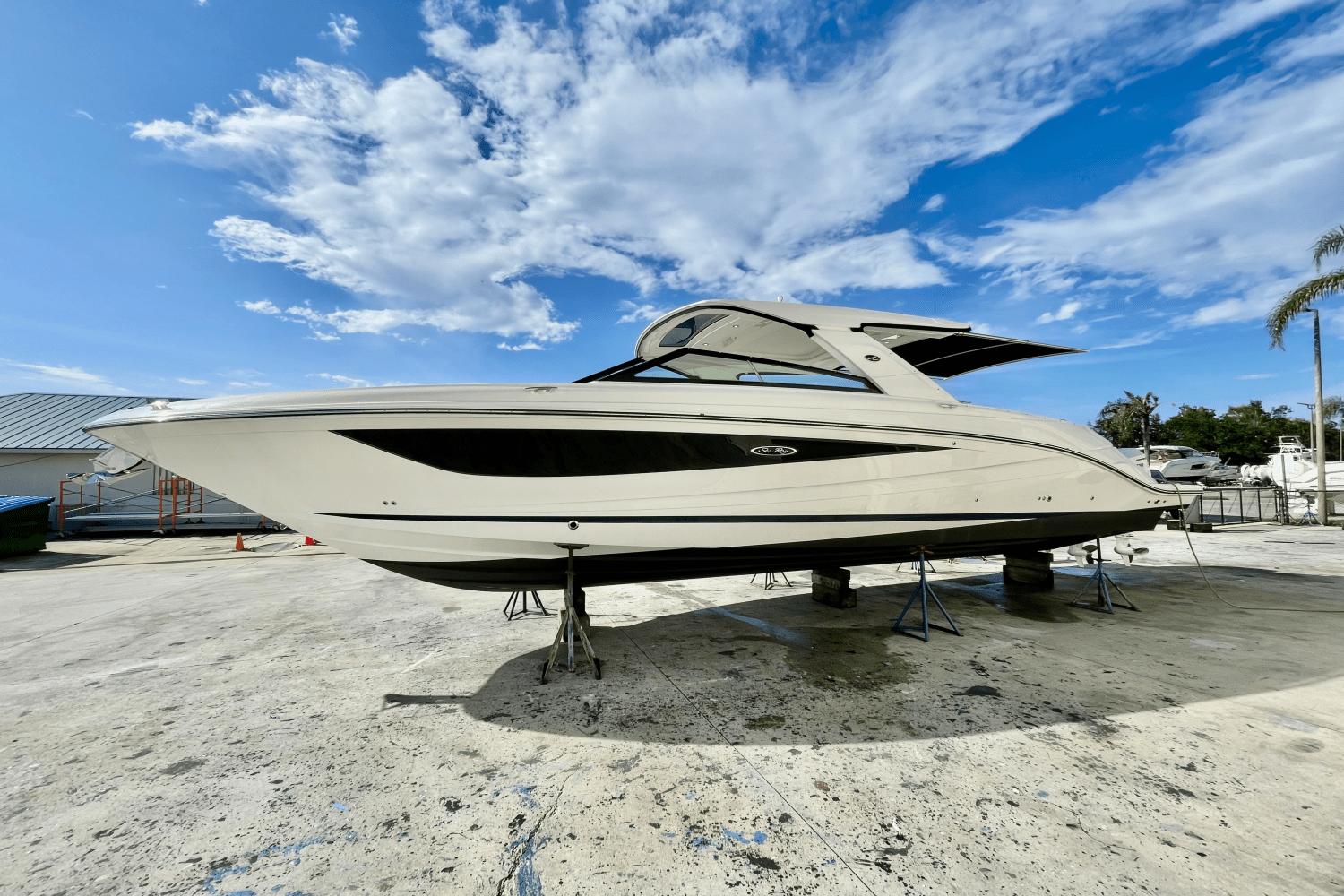 2023 Sea Ray 400 slx ob