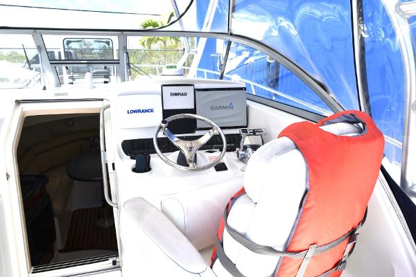 30' Boston Whaler, Listing Number 100899026, Image No. 18