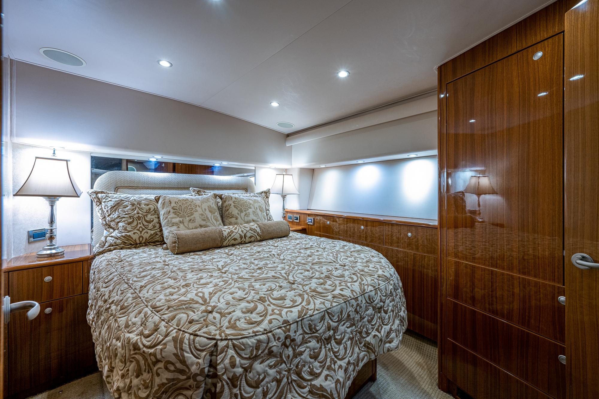 Viking 54 Off Ice-Master Stateroom