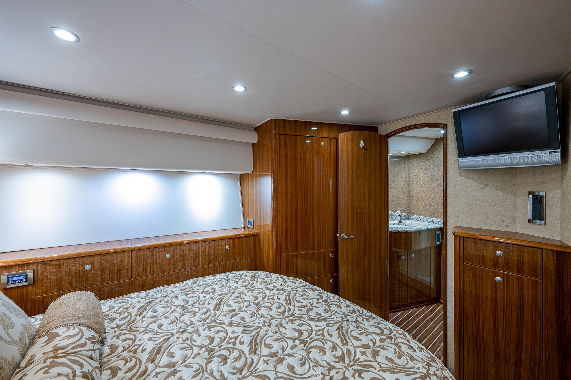 Viking 54 Off Ice-Master Stateroom