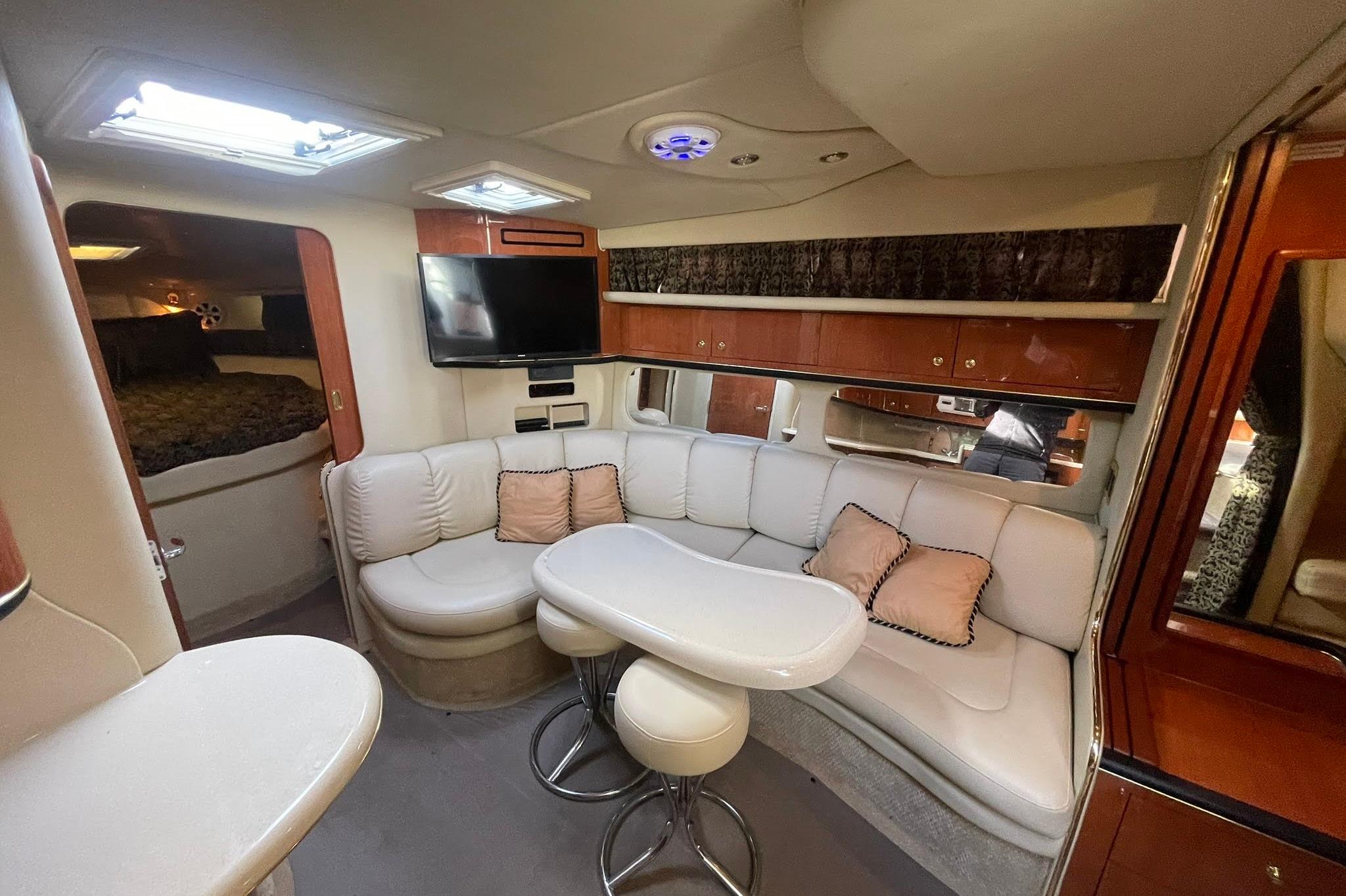 M 10530 RD Knot 10 Yacht Sales M 10530 RD Knot 10 Yacht Sales