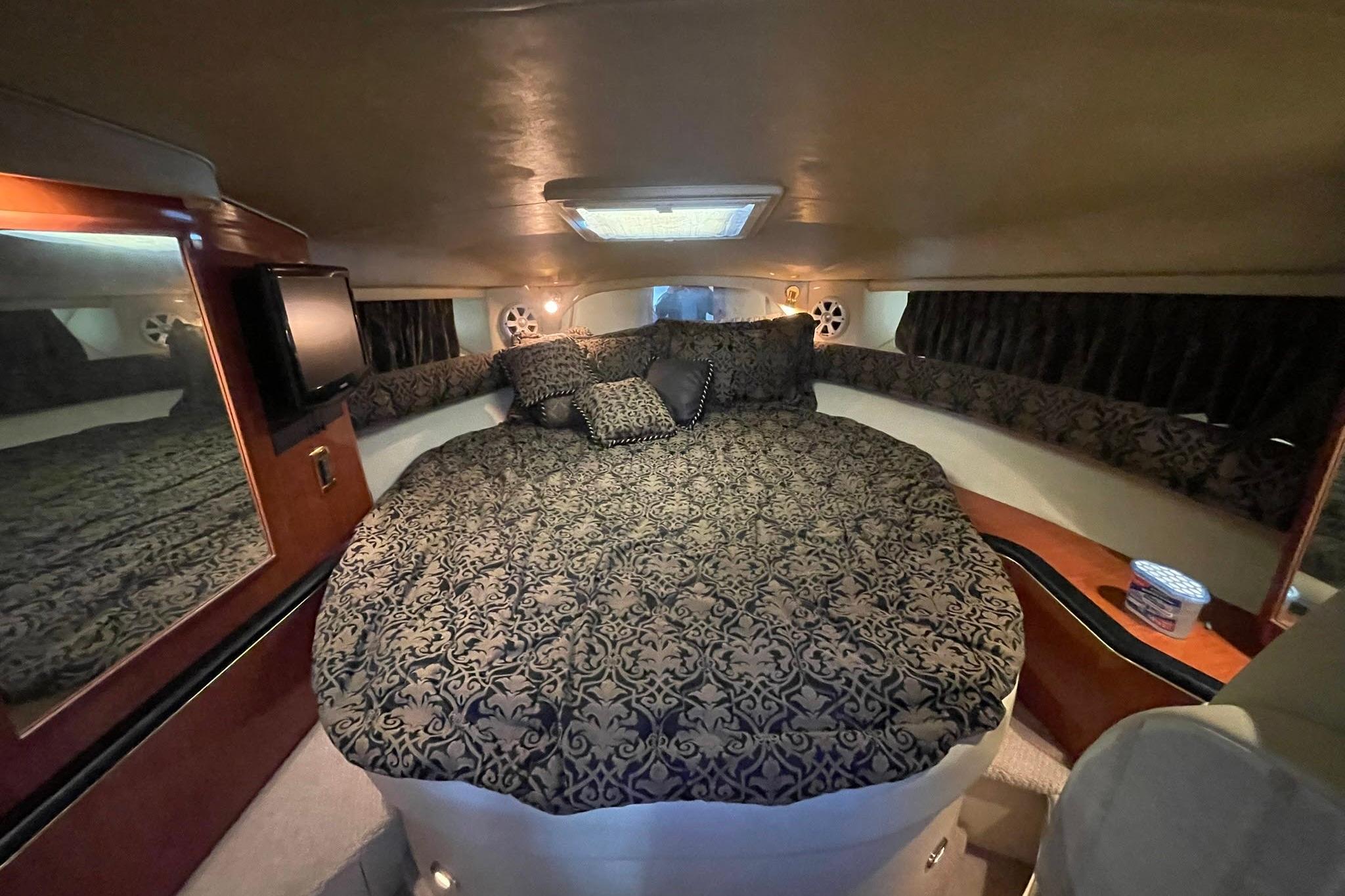 M 10530 RD Knot 10 Yacht Sales M 10530 RD Knot 10 Yacht Sales