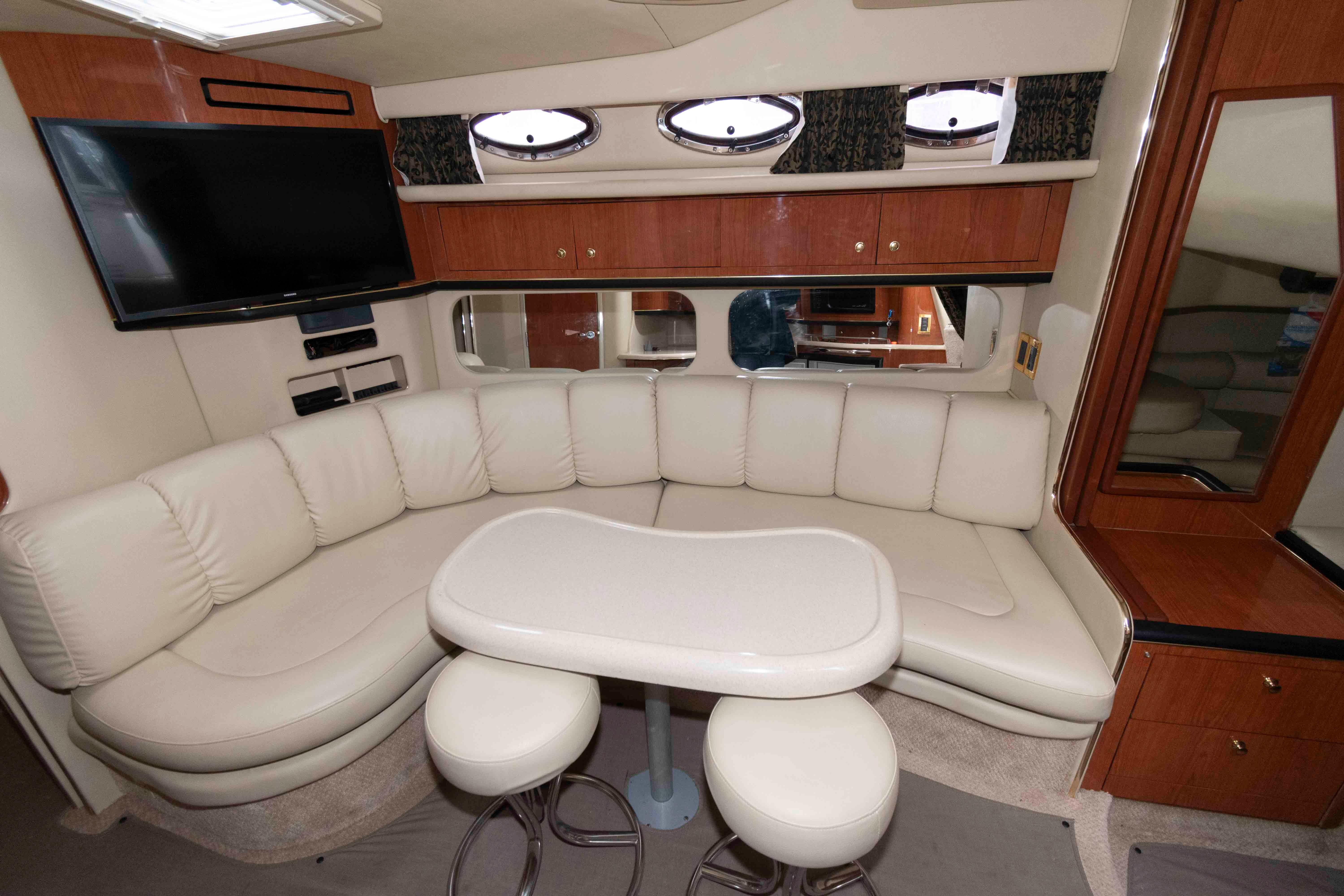 M 10530 RD Knot 10 Yacht Sales M 10530 RD Knot 10 Yacht Sales