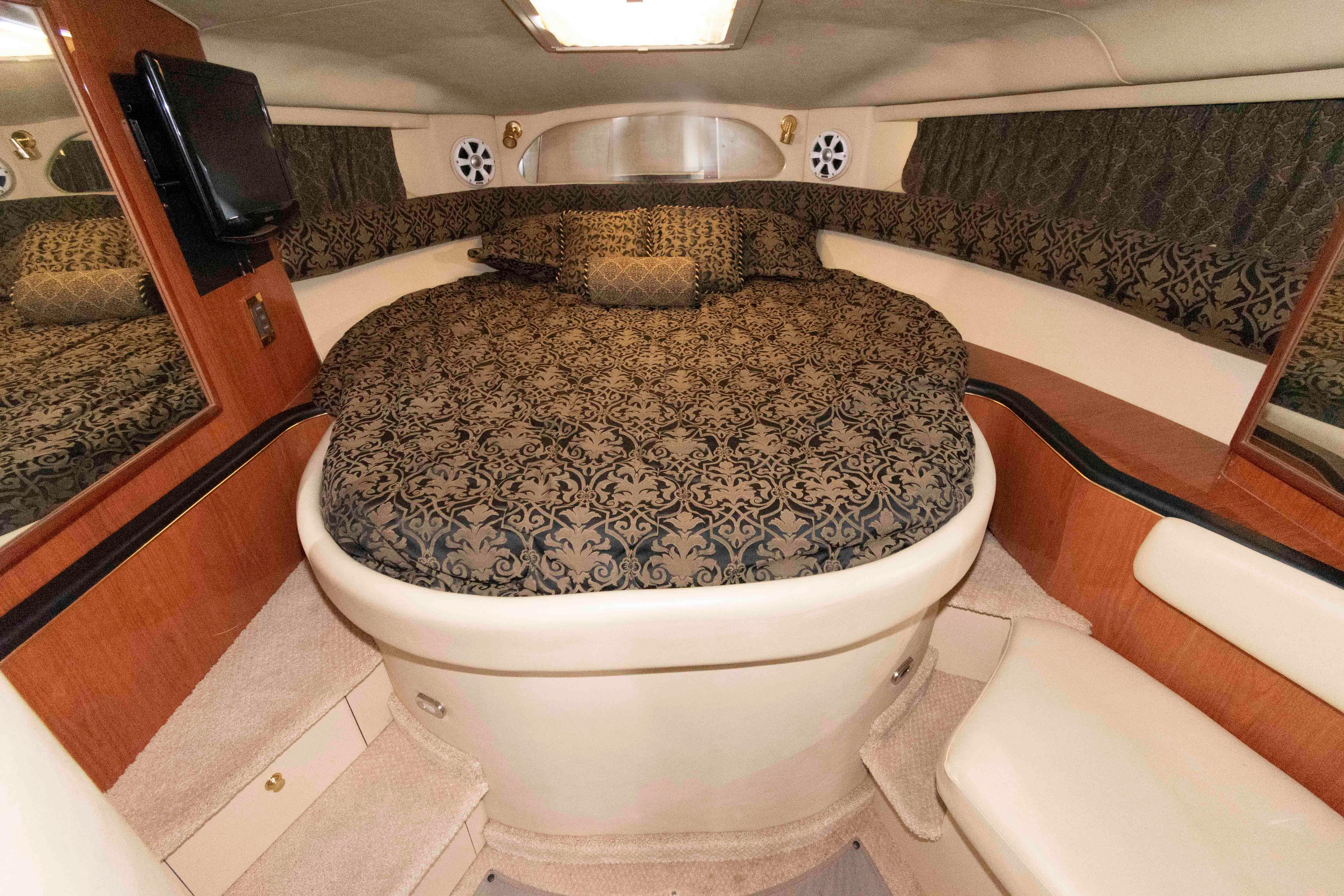 M 10530 RD Knot 10 Yacht Sales M 10530 RD Knot 10 Yacht Sales