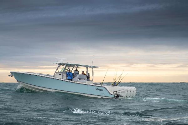 2019 Mako boat for sale, model of the boat is 414 CC Family Edition & Image # 23 of 108