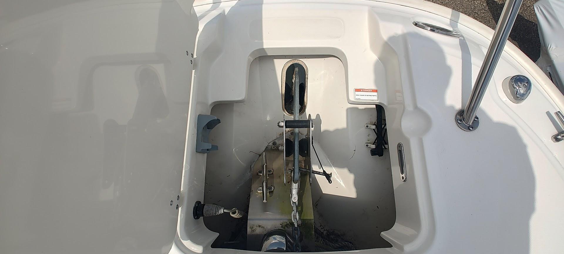 2014-boston-whaler-270-dauntless-power-9773006-20250502143834649-1_XLARGE