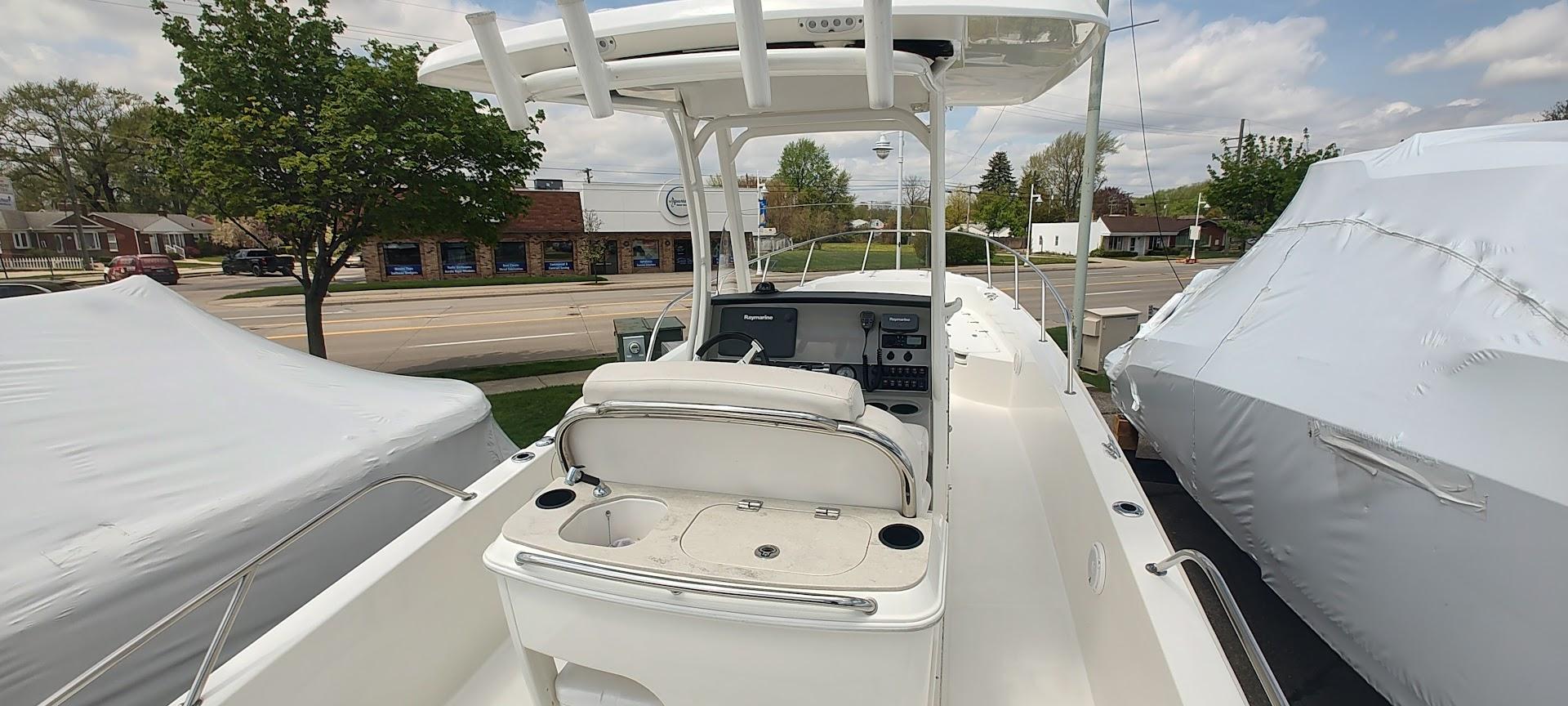 2014-boston-whaler-270-dauntless-power-9773006-20250502143841776-1_XLARGE