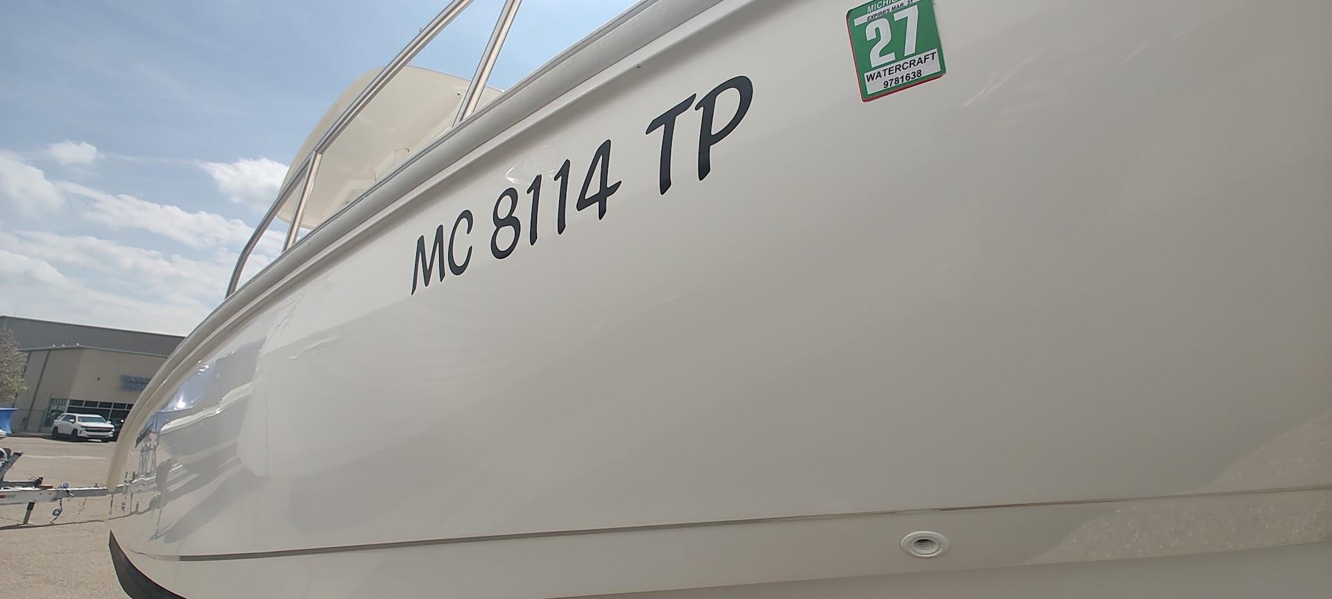 2014-boston-whaler-270-dauntless-power-9773006-20250502143846687-1_XLARGE
