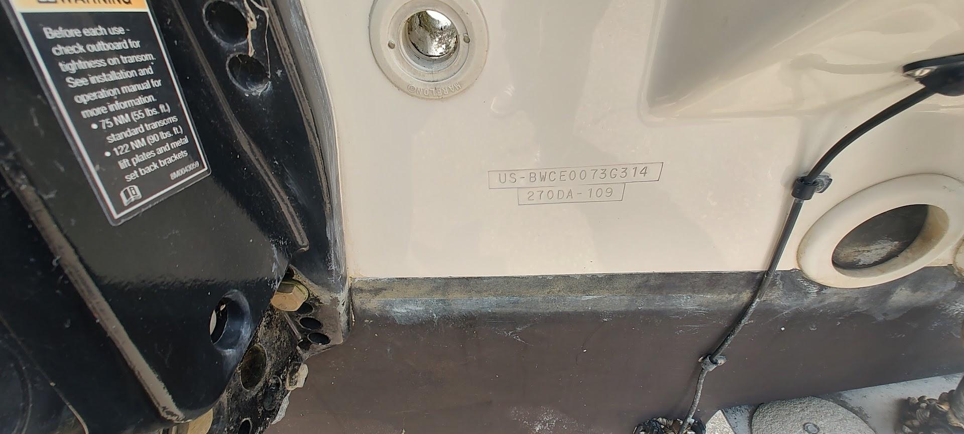 2014-boston-whaler-270-dauntless-power-9773006-20250502143849760-1_XLARGE