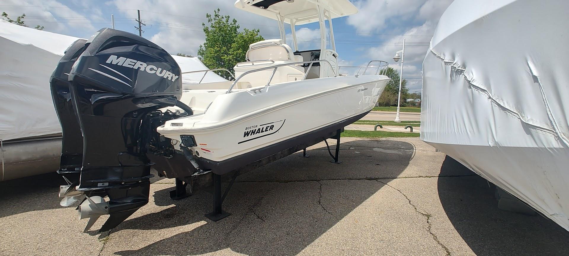 2014-boston-whaler-270-dauntless-power-9773006-20250502143854949-1_XLARGE