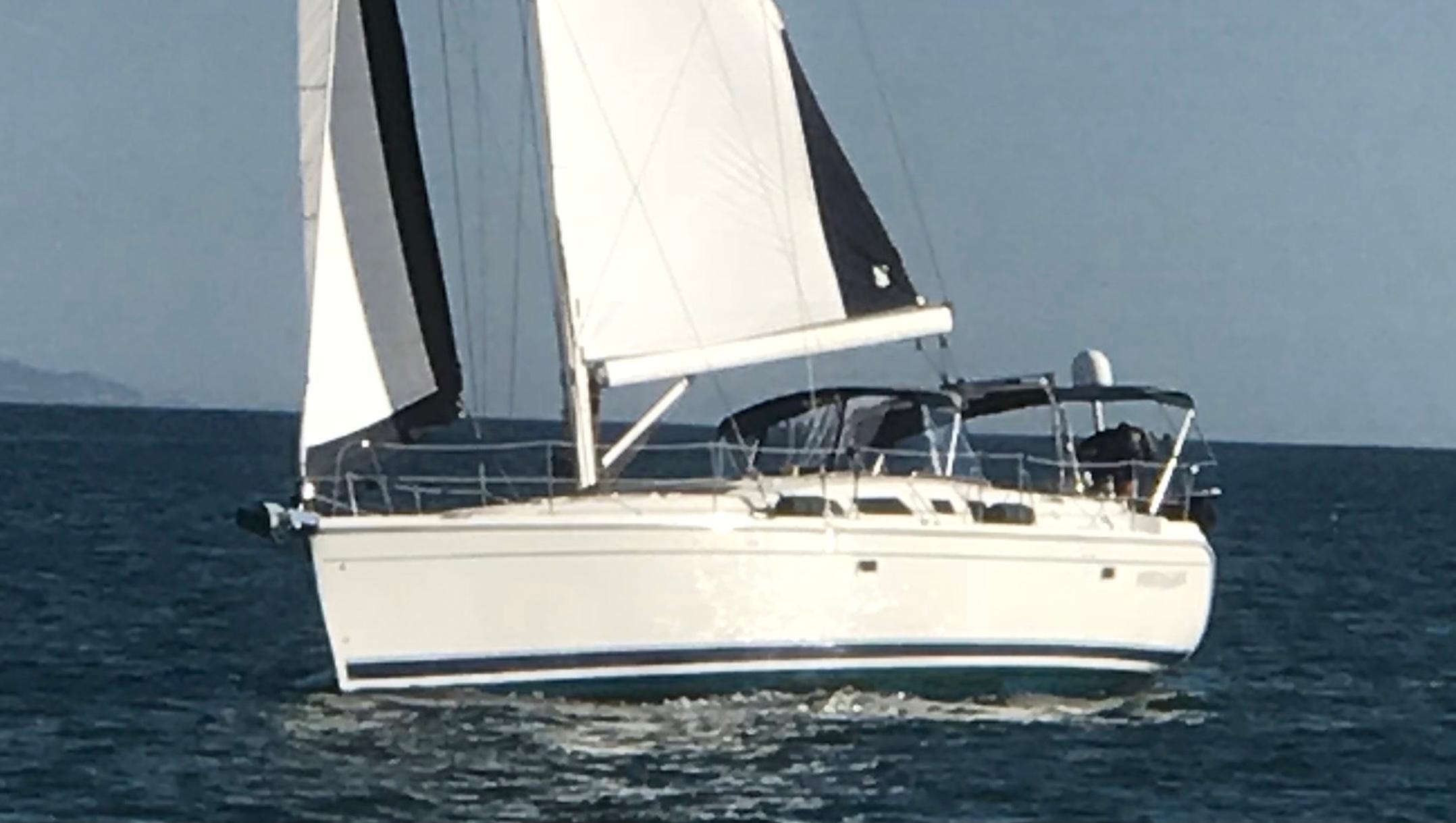 Hunter AGL Yacht Sales