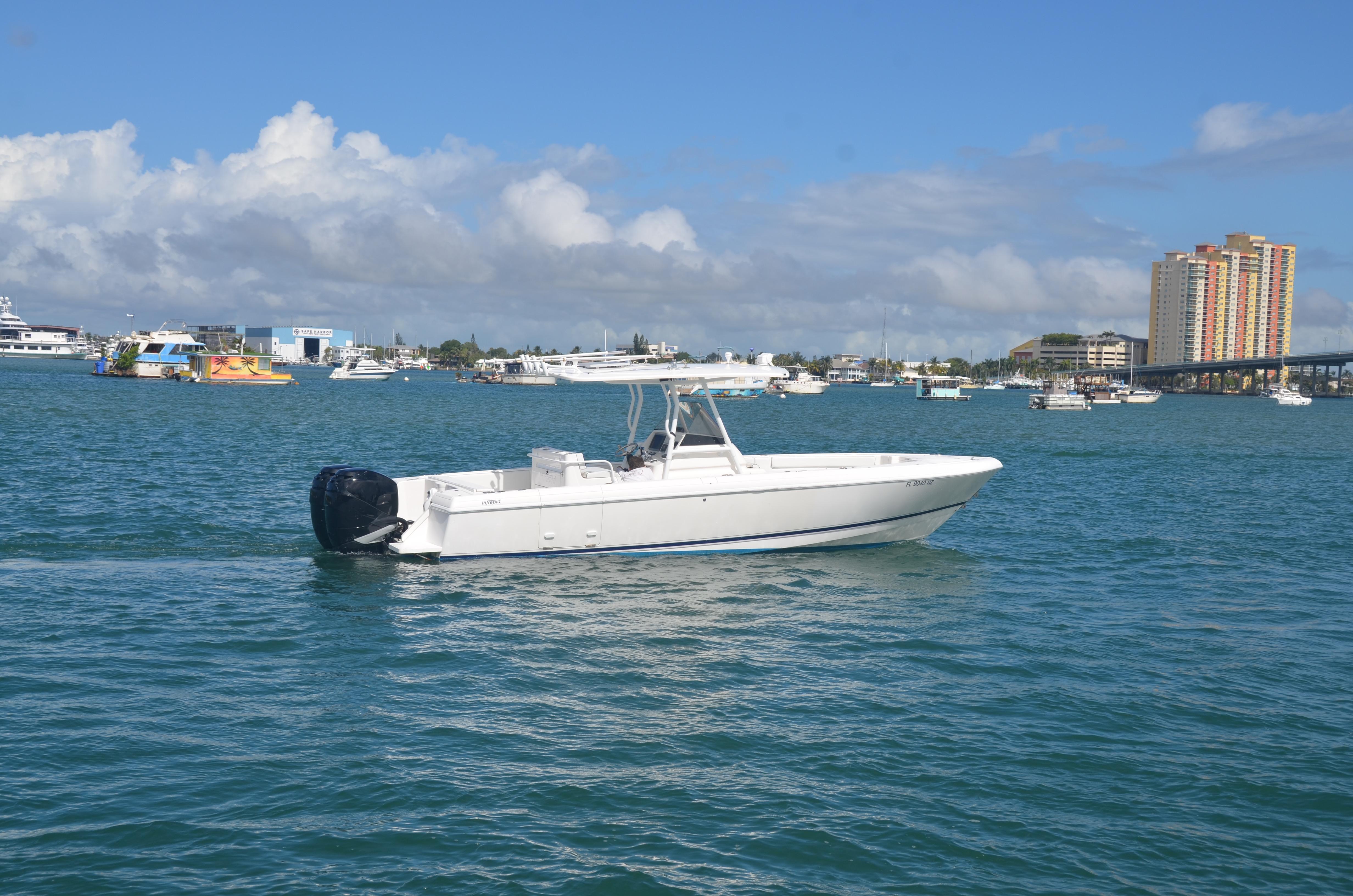 Intrepid 30 CC - Profile