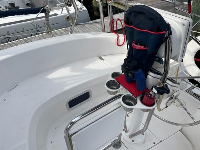 Cockpit table