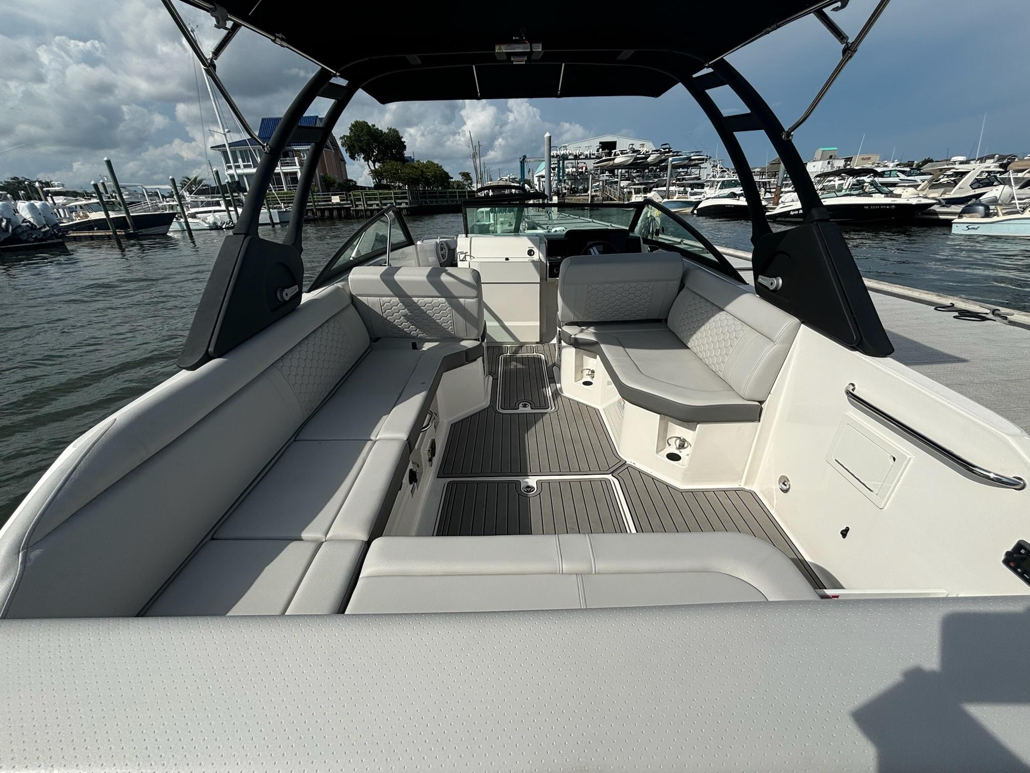 2024-sea-ray-sdx-250-outboard-power-9843067-20250618065136221-1