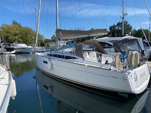 Jeanneau_Sun_Odyssey_349