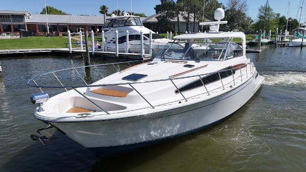 Photo of 2007 Chris-Craft 40'