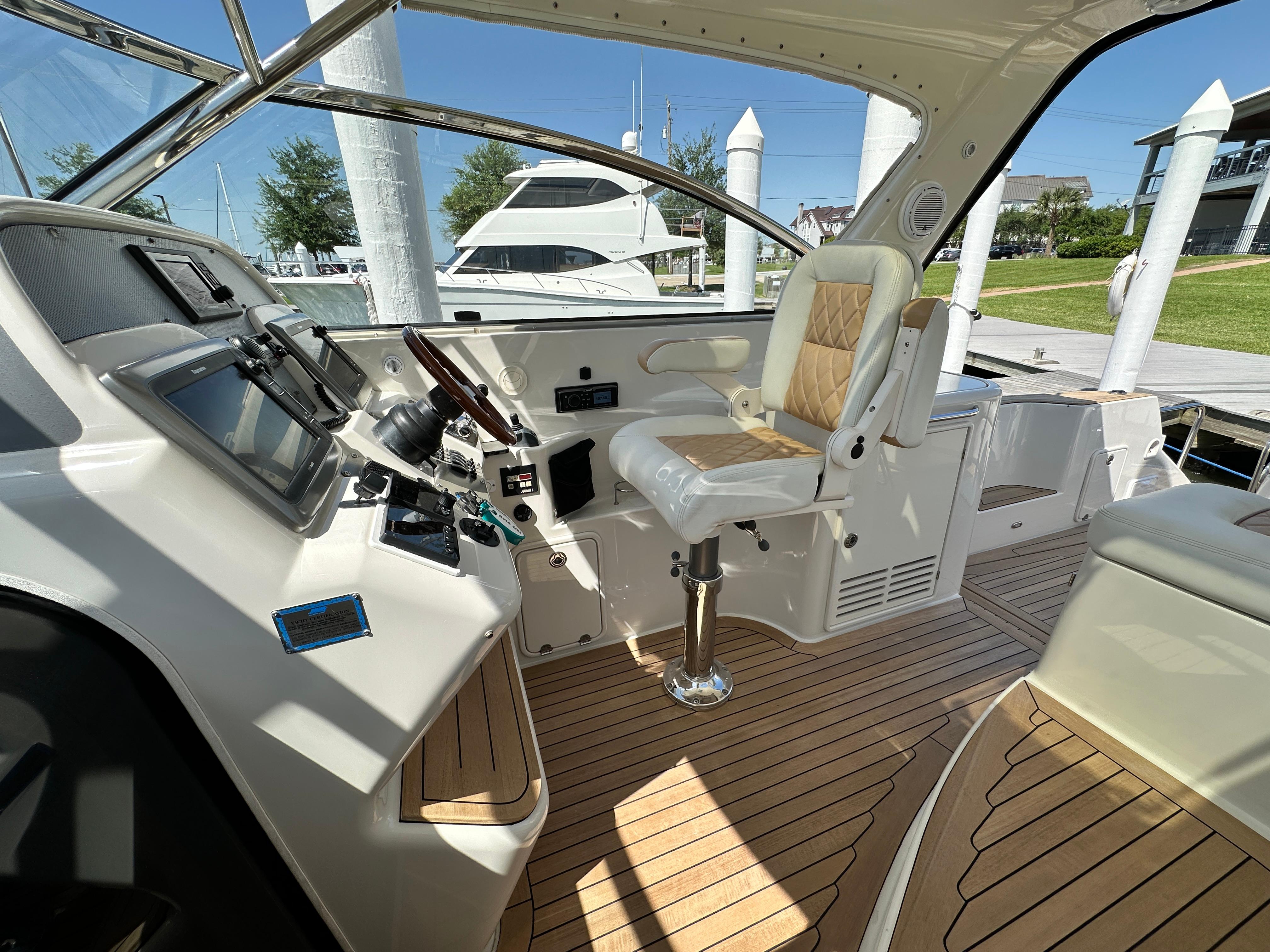 2007-chris-craft-roamer-40-power-9773080-20250508105644046-1_XLARGE