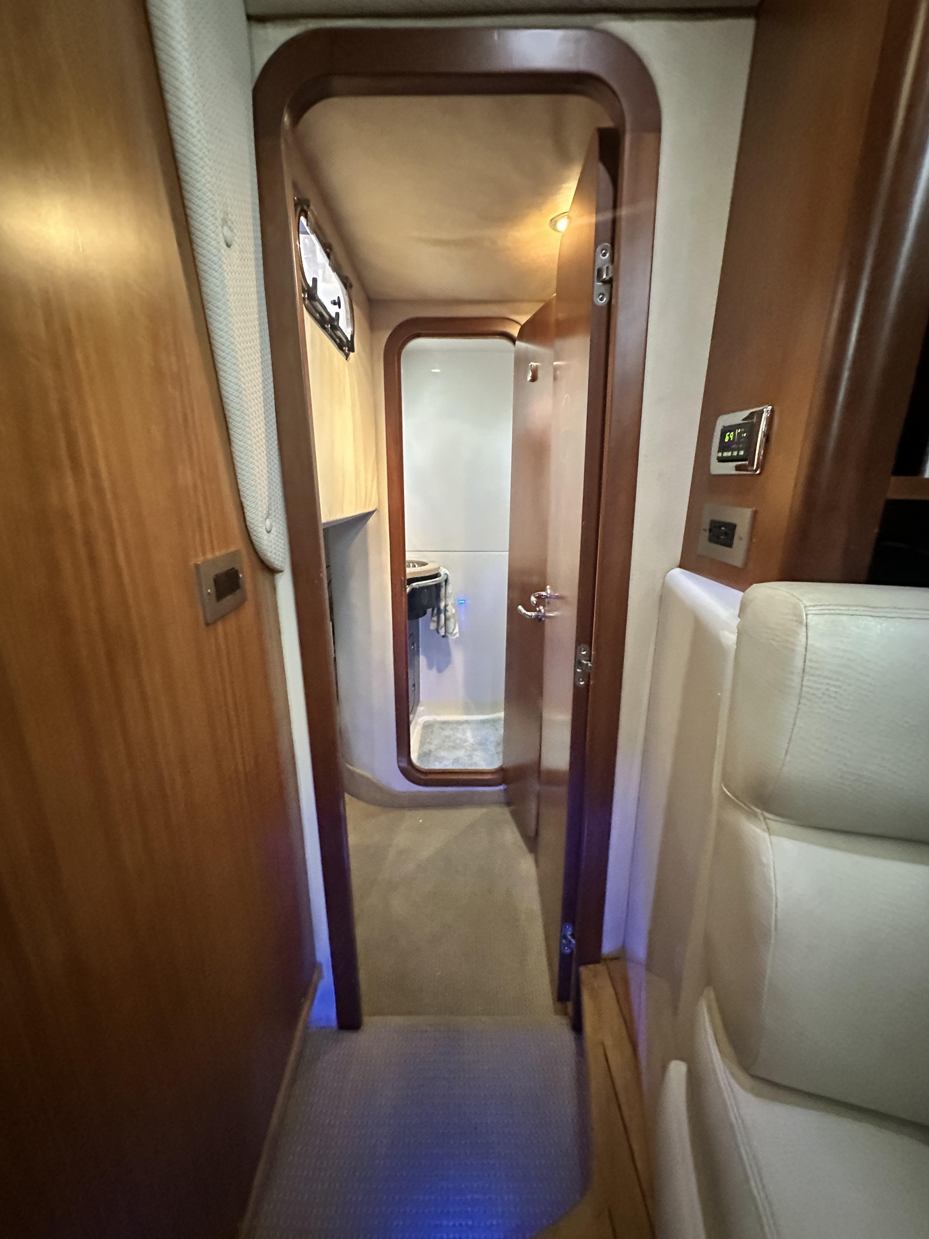 2007-chris-craft-roamer-40-power-9773080-20250508111029046-1_XLARGE