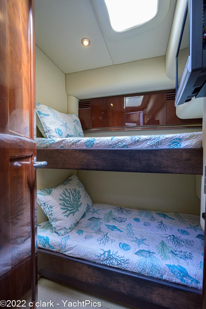 Sea Ray 52 - Guest Stateroom