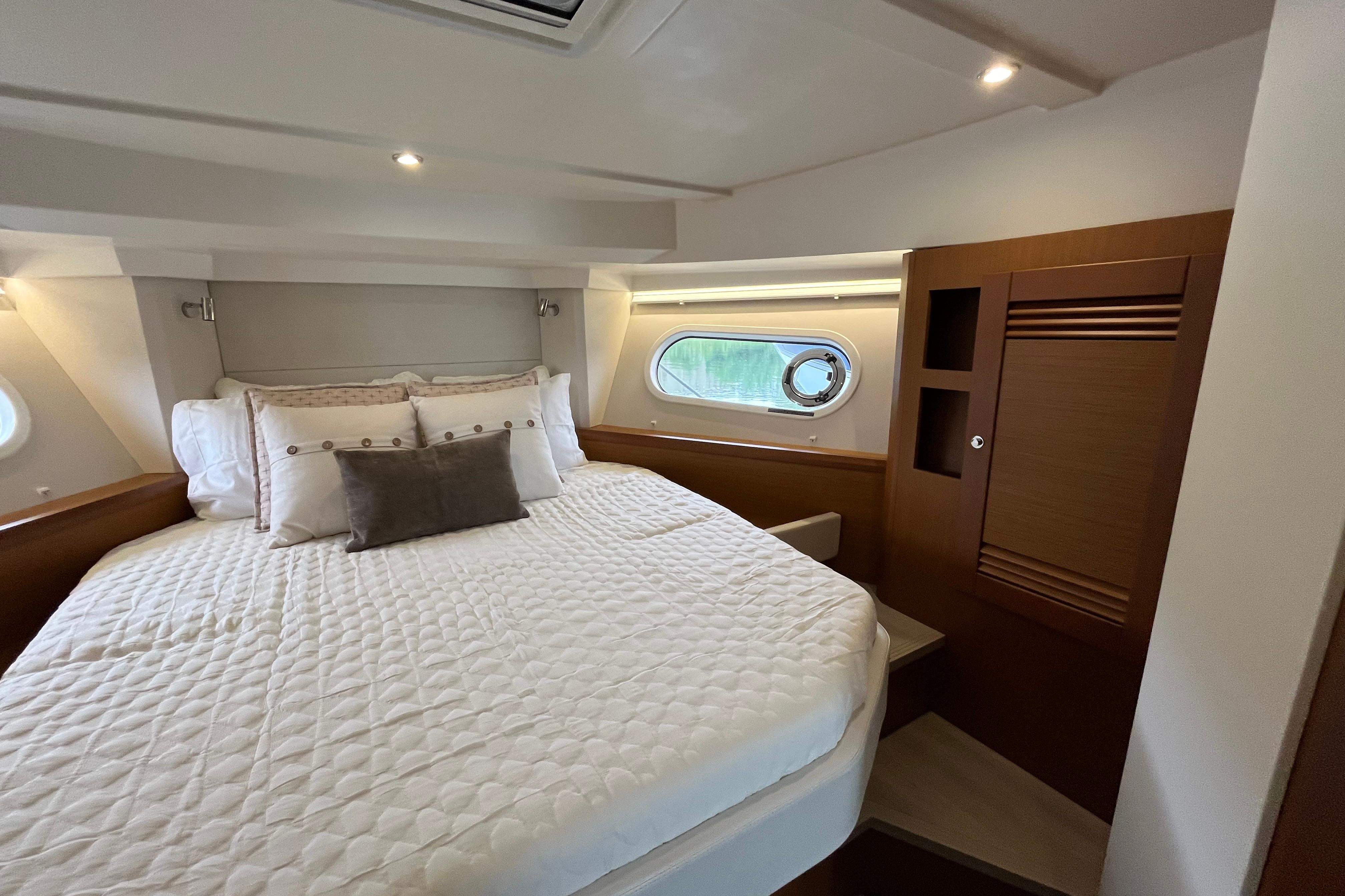 Yacht Photos Pics