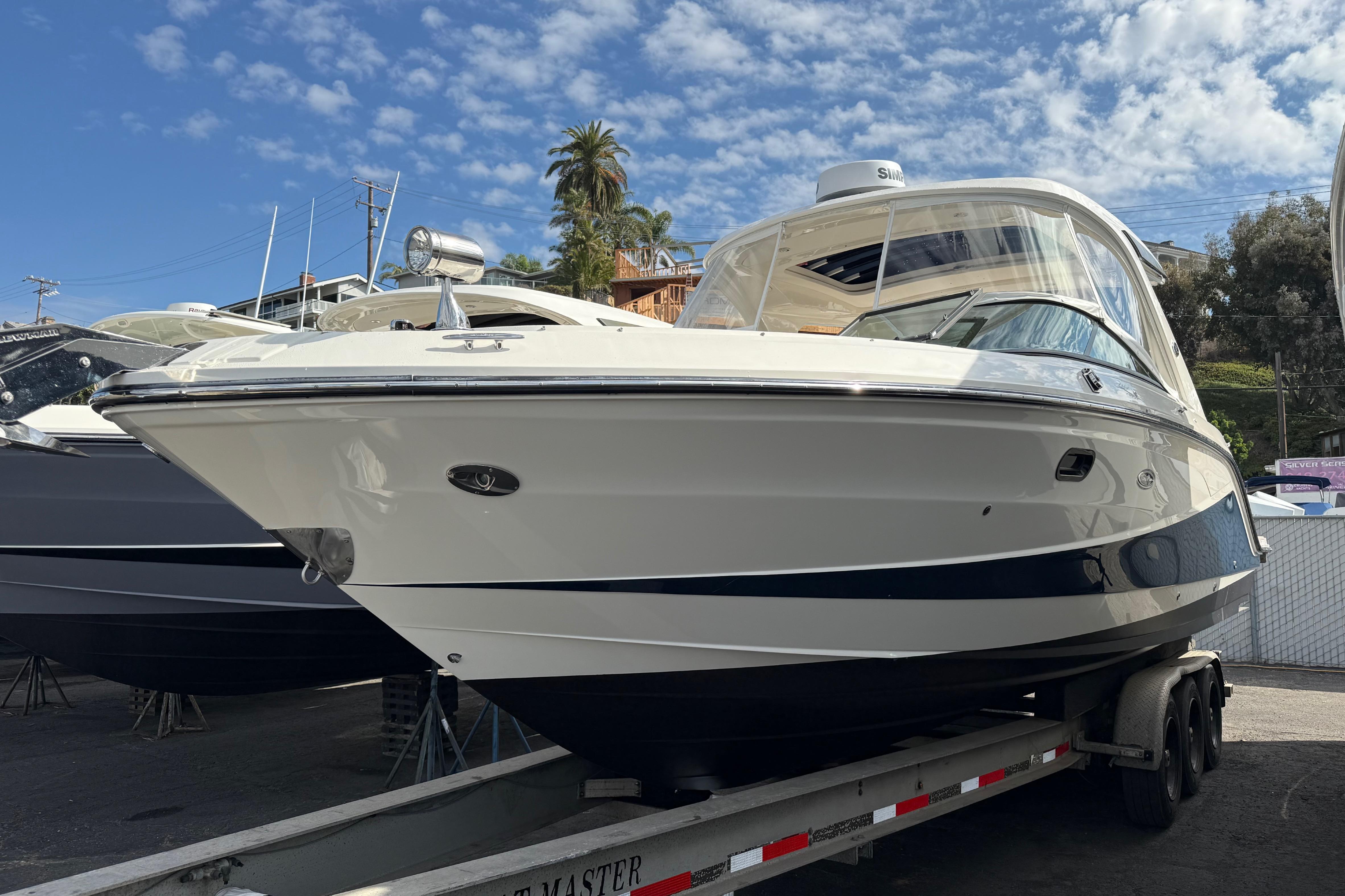 2021 Sea Ray SLX 310 Outboard #TTMB2019B inventory image at Sun Country Marine Group, Newport Beach