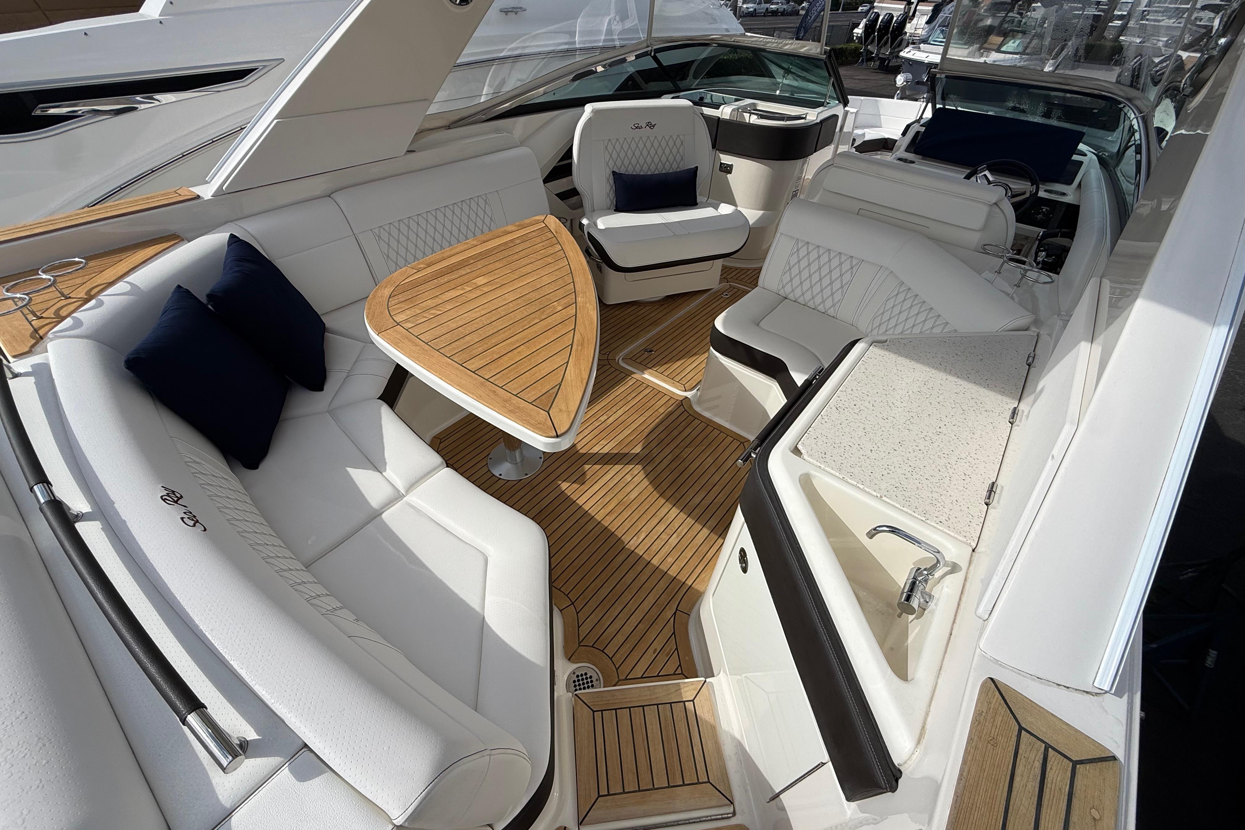 2021 Sea Ray SLX 310 Outboard #TTMB2019B inventory image at Sun Country Marine Group, Newport Beach