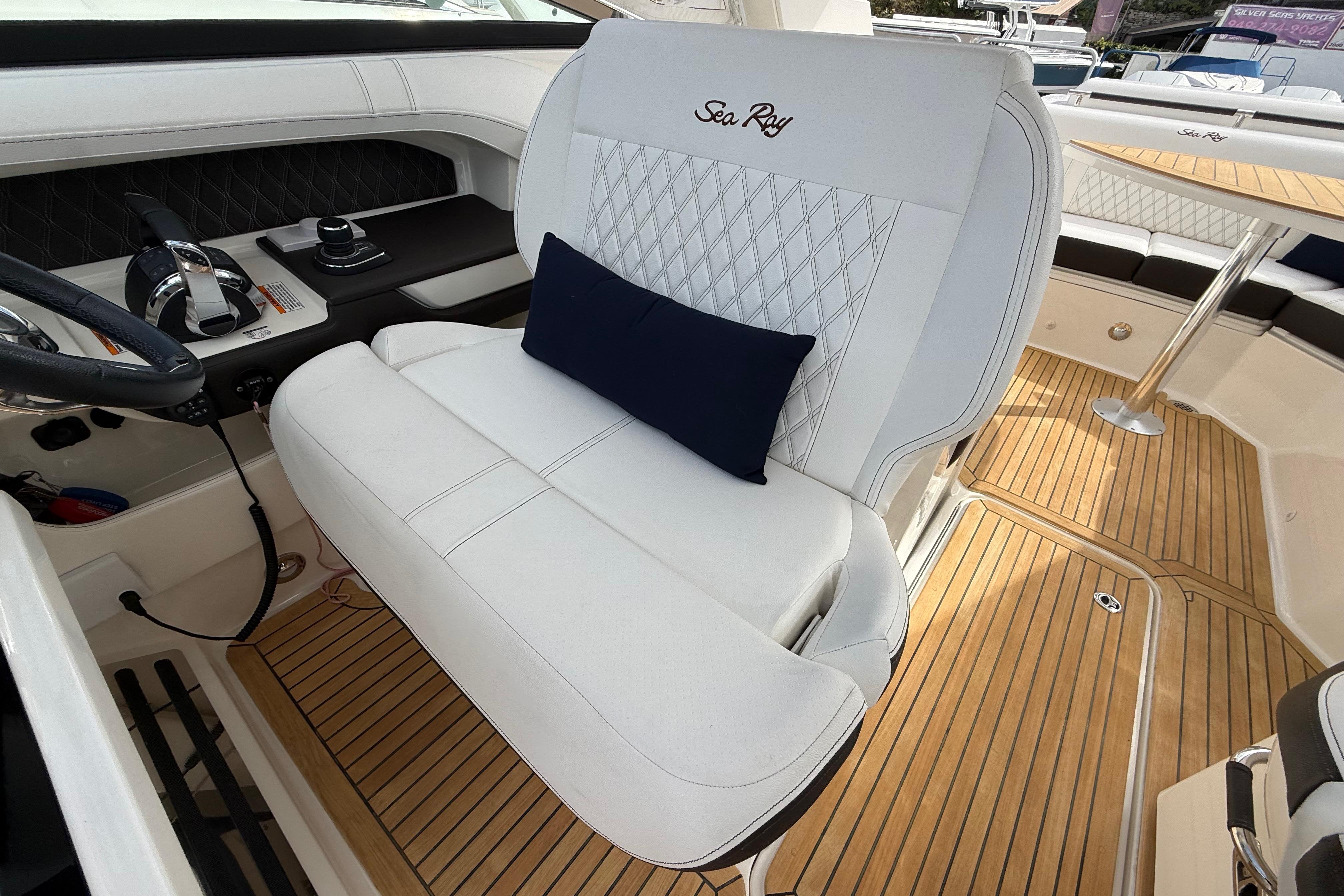 2021 Sea Ray SLX 310 Outboard #TTMB2019B inventory image at Sun Country Marine Group, Newport Beach