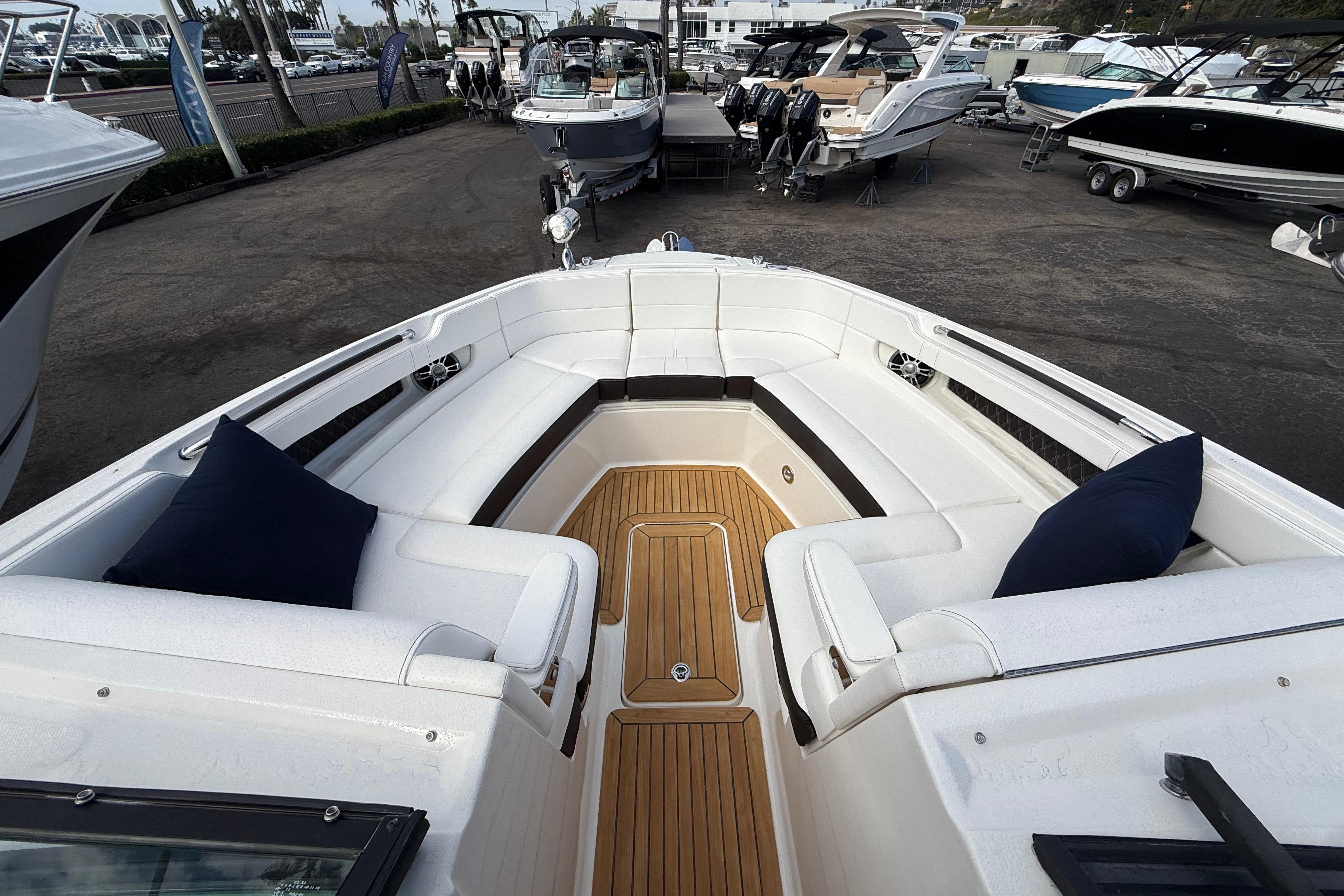 2021 Sea Ray SLX 310 Outboard #TTMB2019B inventory image at Sun Country Marine Group, Newport Beach