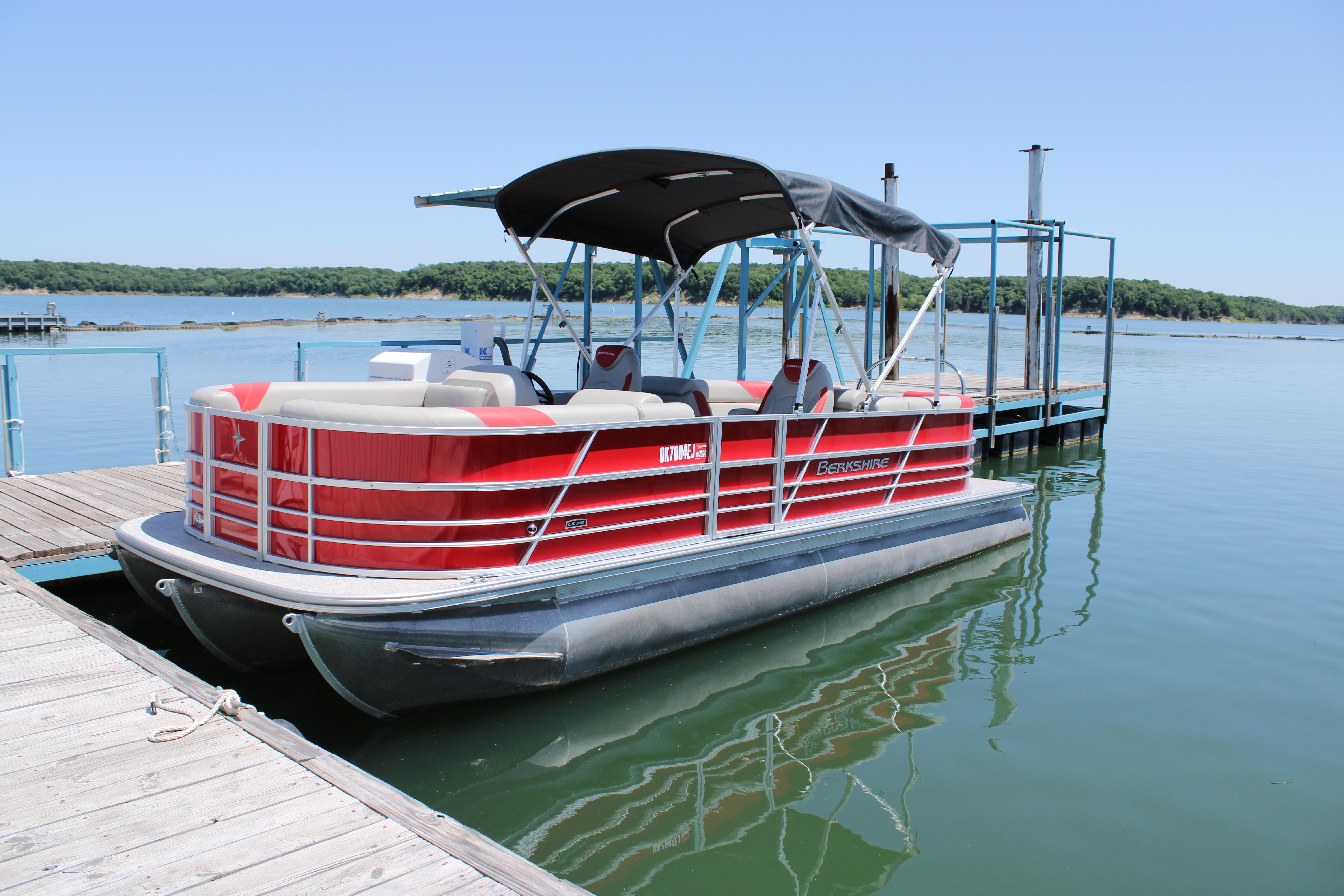 2024 Berkshire 24RFX LE / Suzuki 140 - Image 3