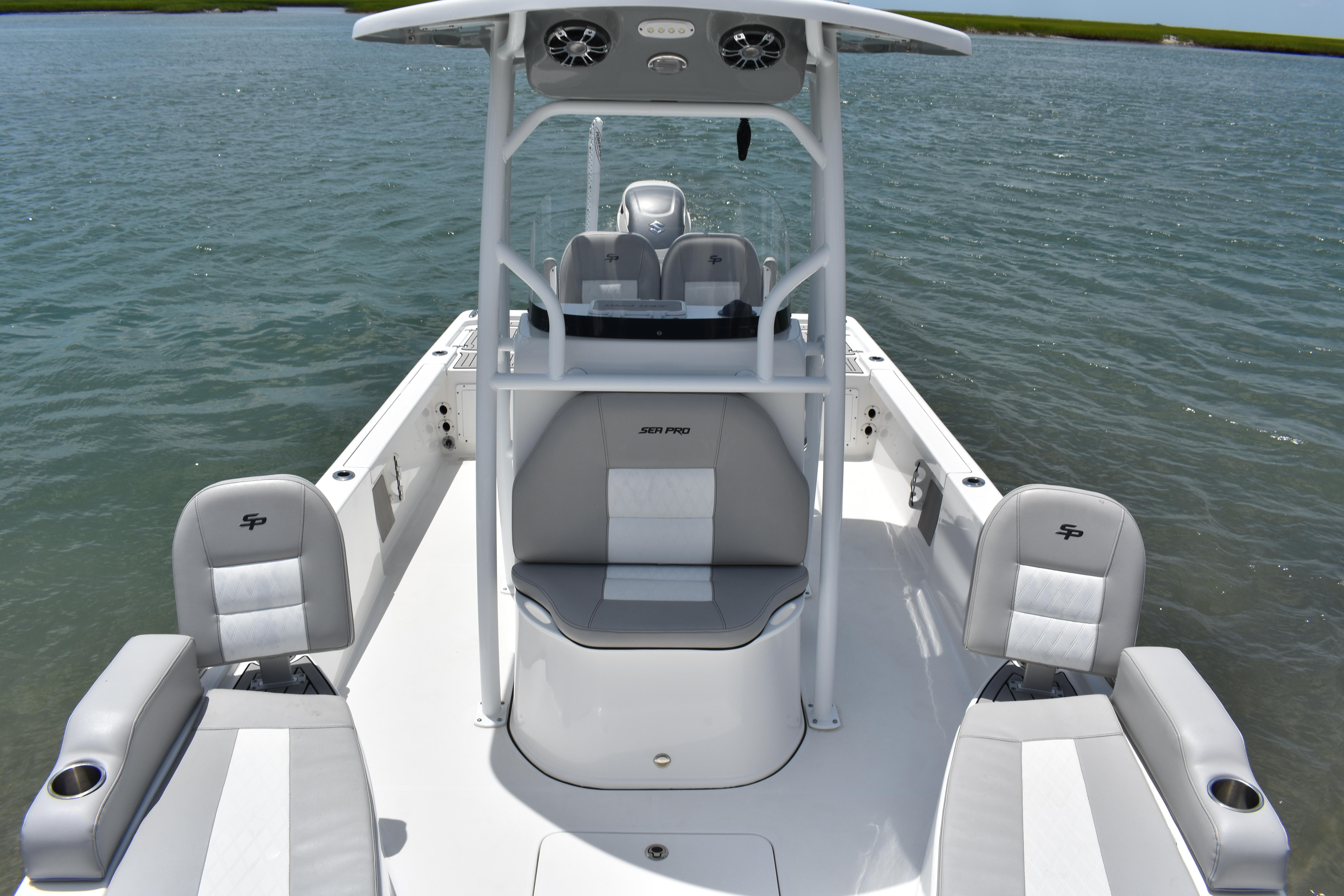 2019 Sea Pro 248 Bay | Yachts360