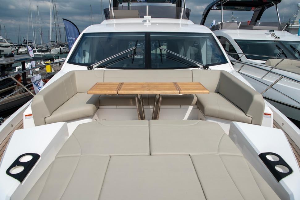 2025 69 7 Sunseeker Manhattan 68