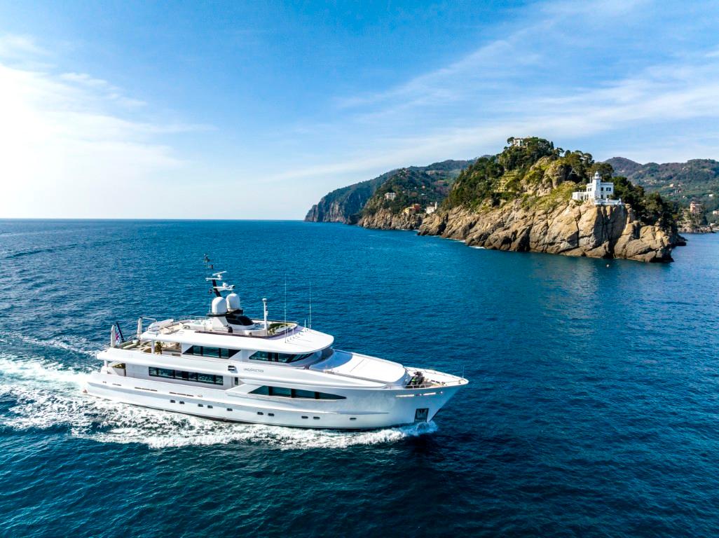 HEESEN 38m
