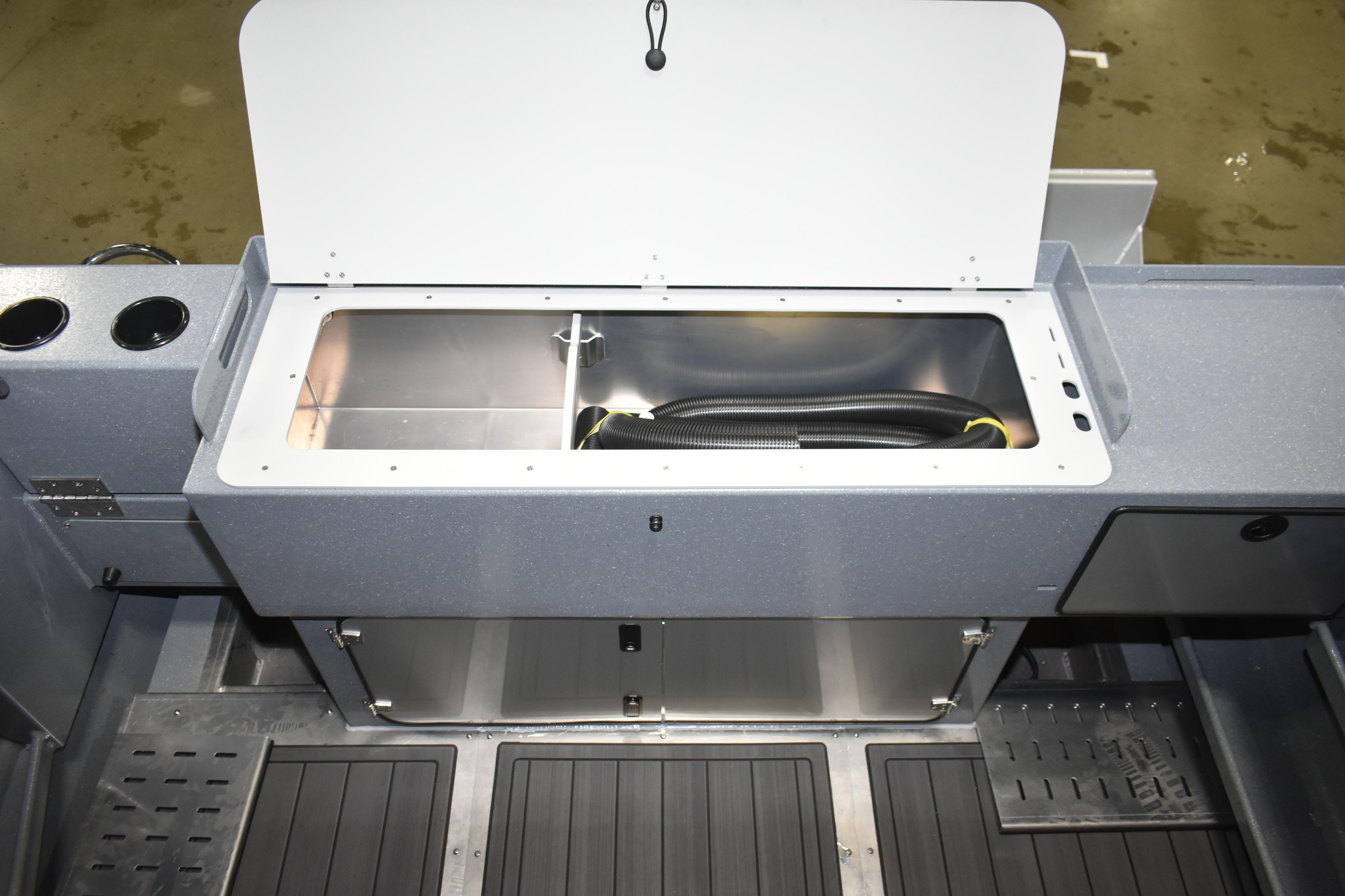 2026 KingFisher 2825 Coastal Express Gallery