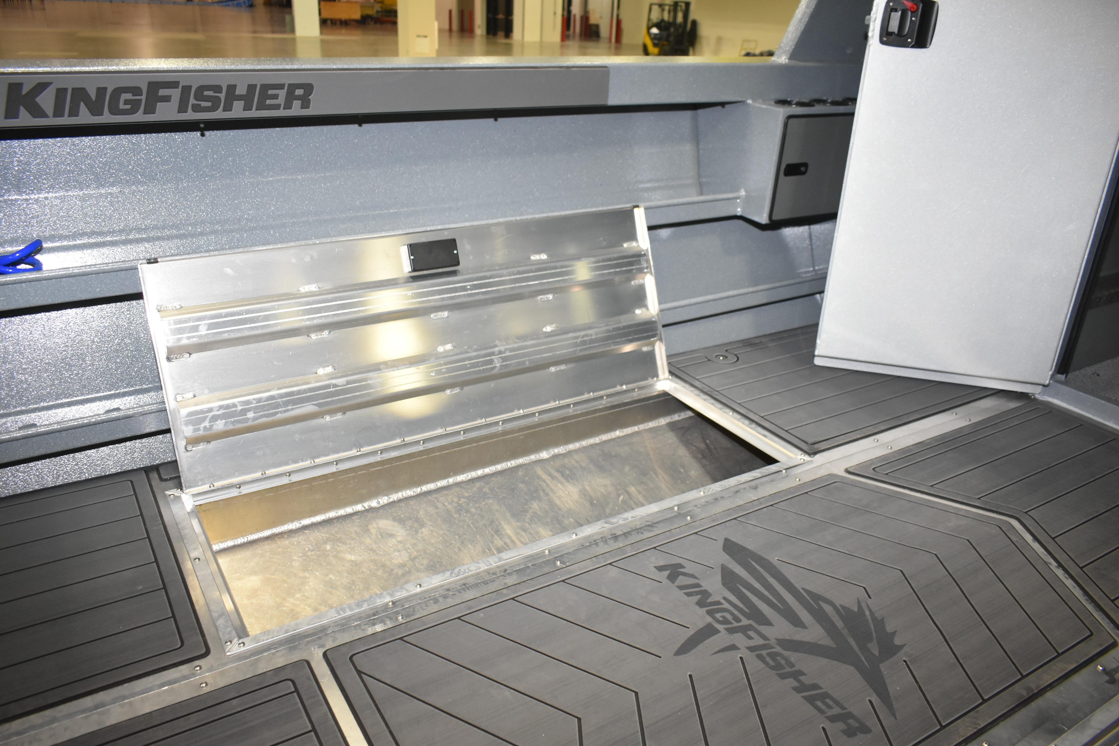 2026 KingFisher 2825 Coastal Express Gallery