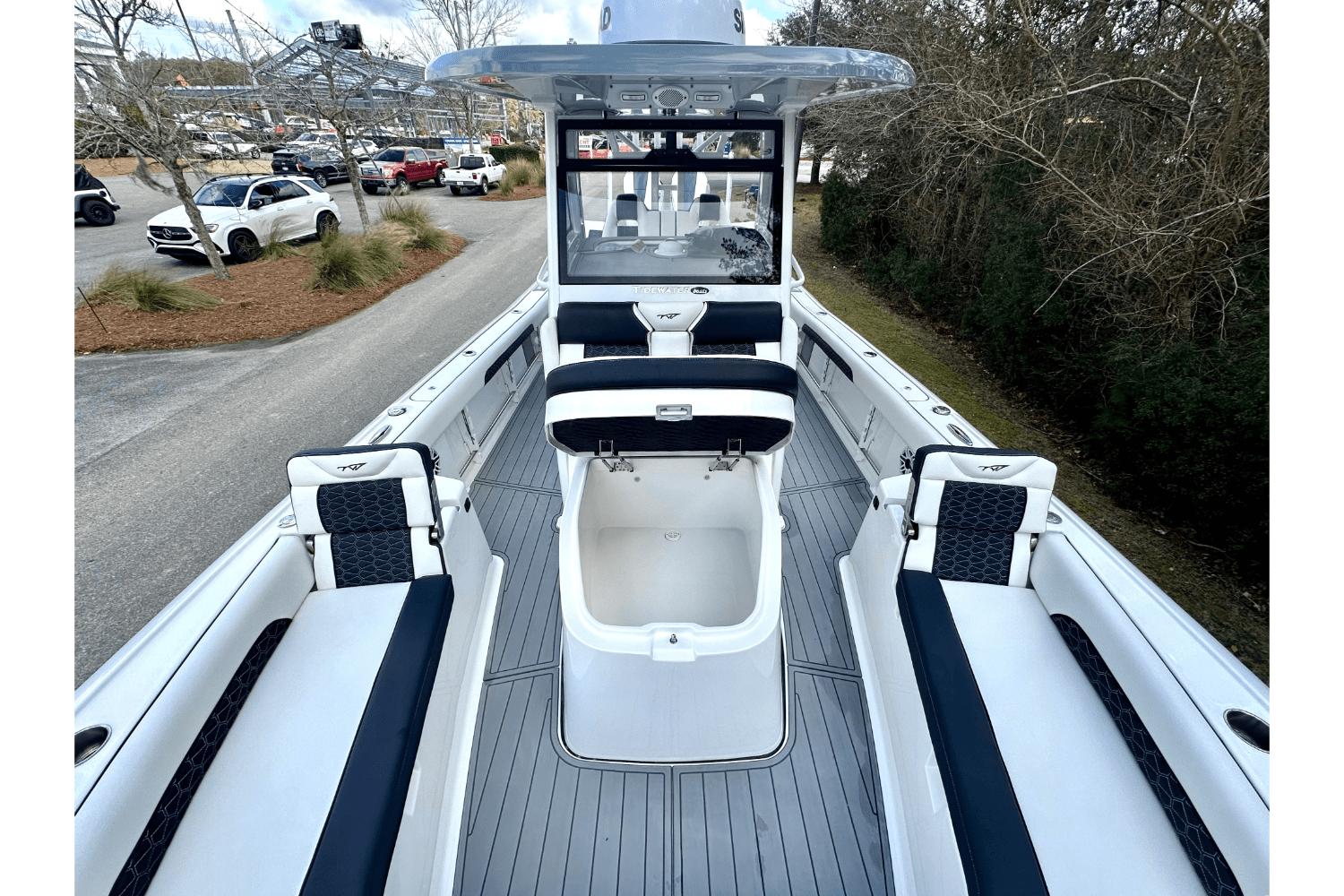 2024-tidewater-3100-carolina-bay-power-9673128-973511021-0-040220250741-24