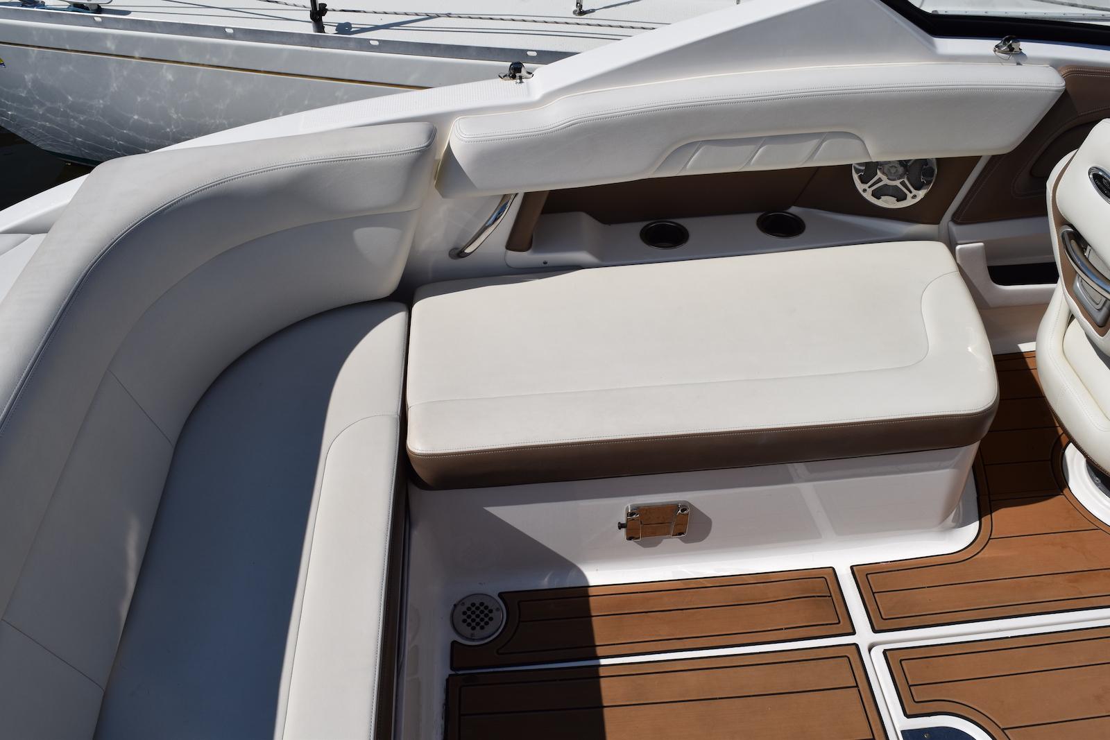NY 10034 JS Knot 10 Yacht Sales