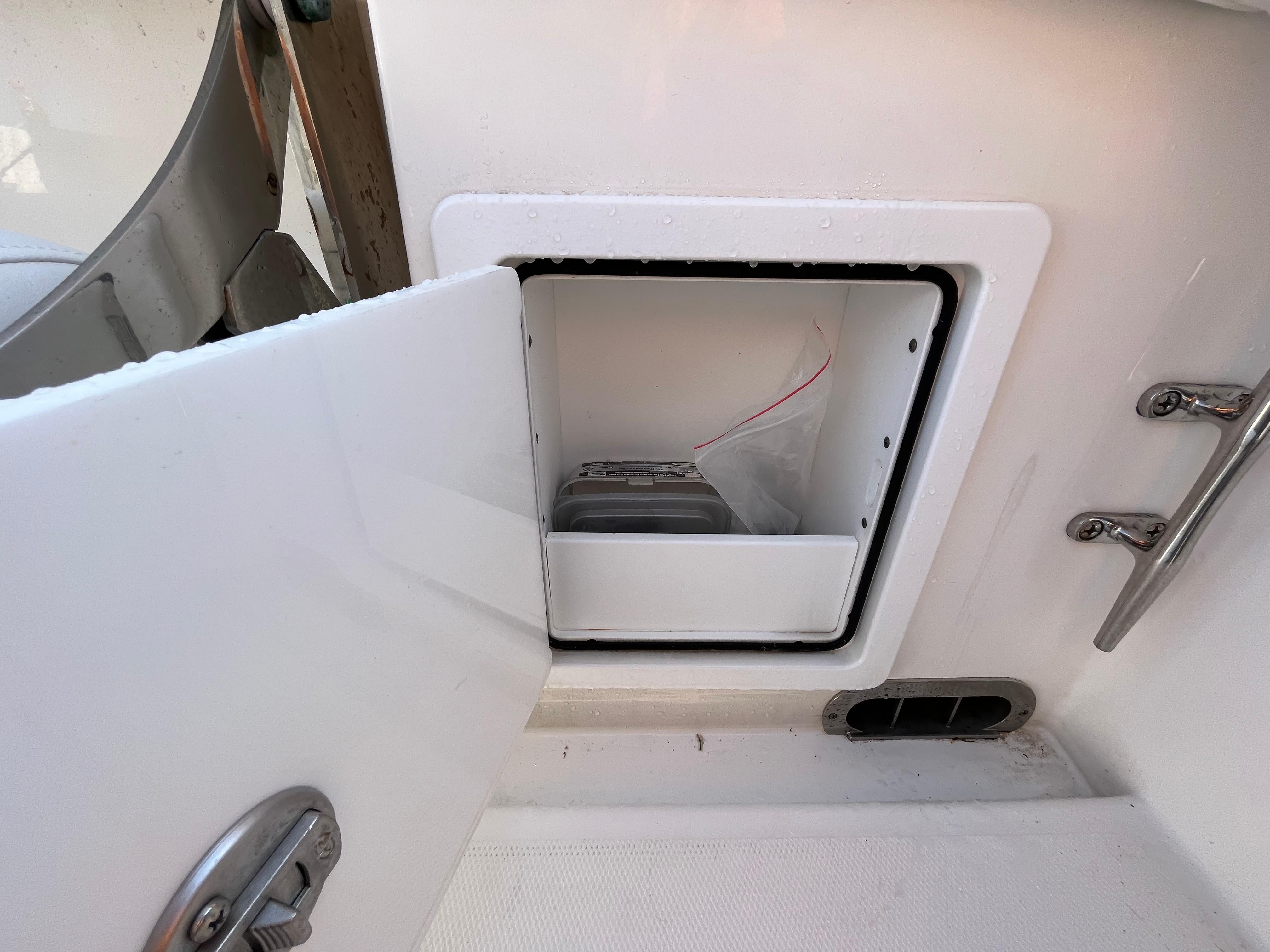 2018 Regulator 31 Photo