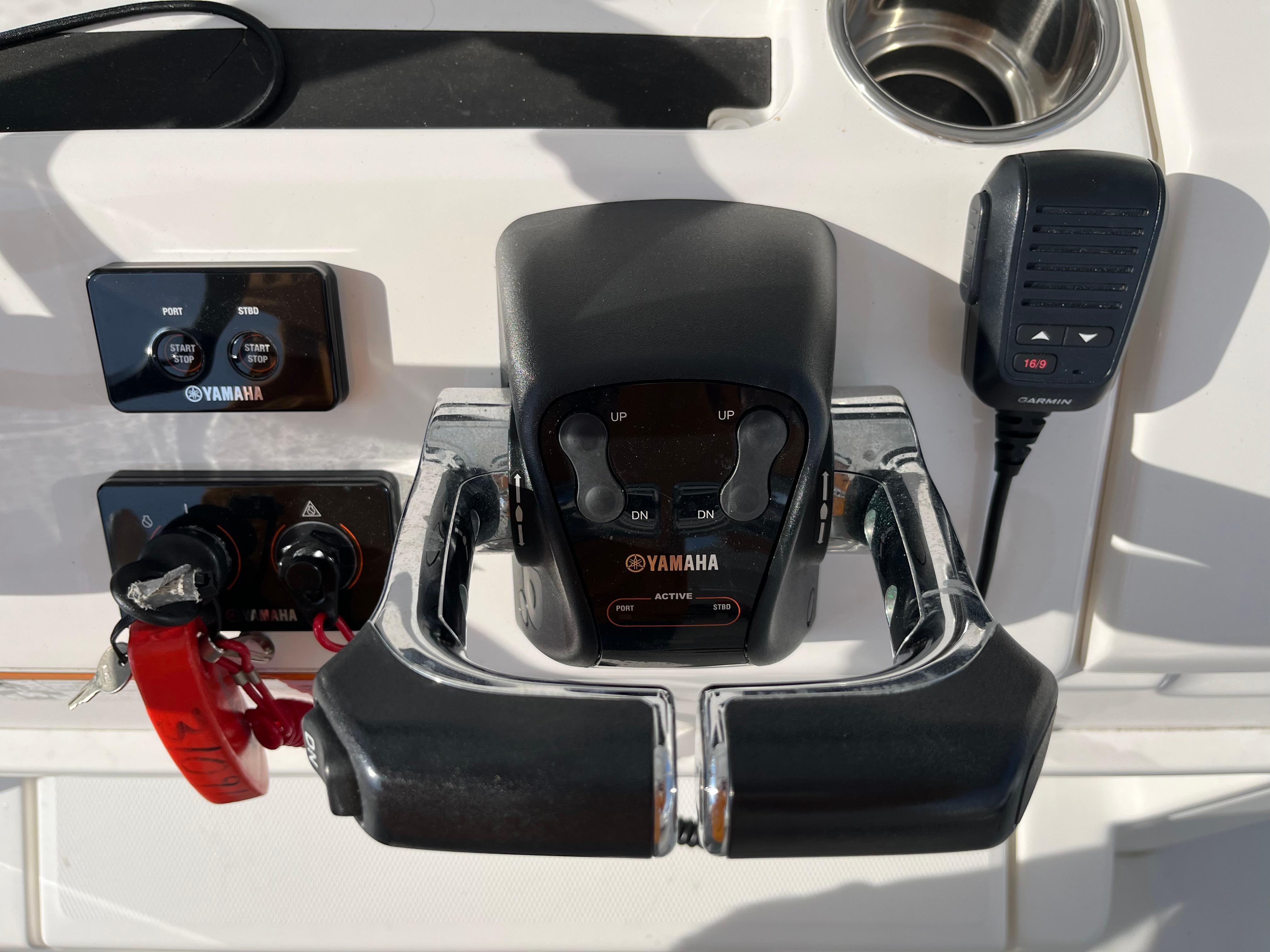 2018 Regulator 31 Photo