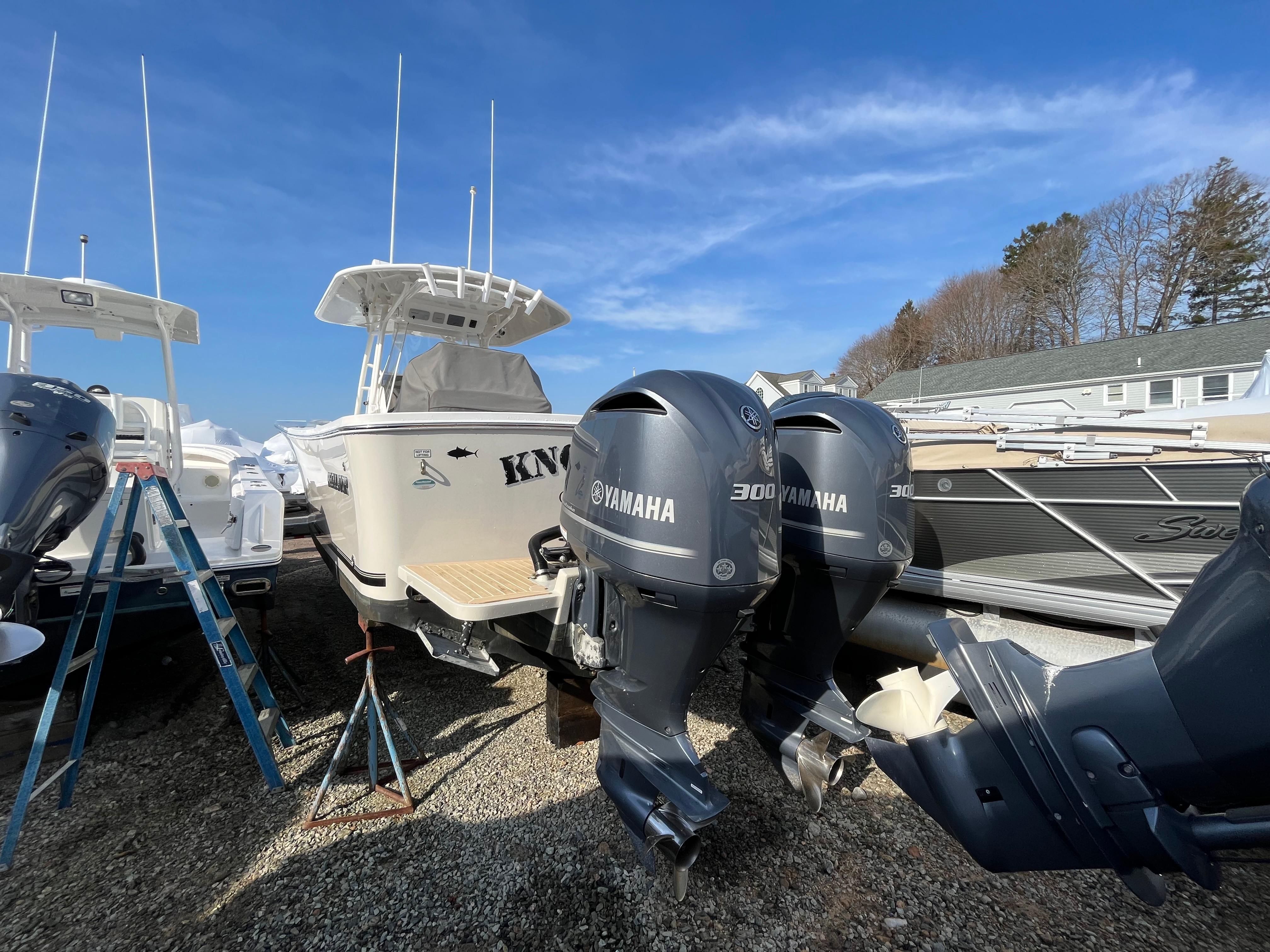 2018 Regulator 31 Photo