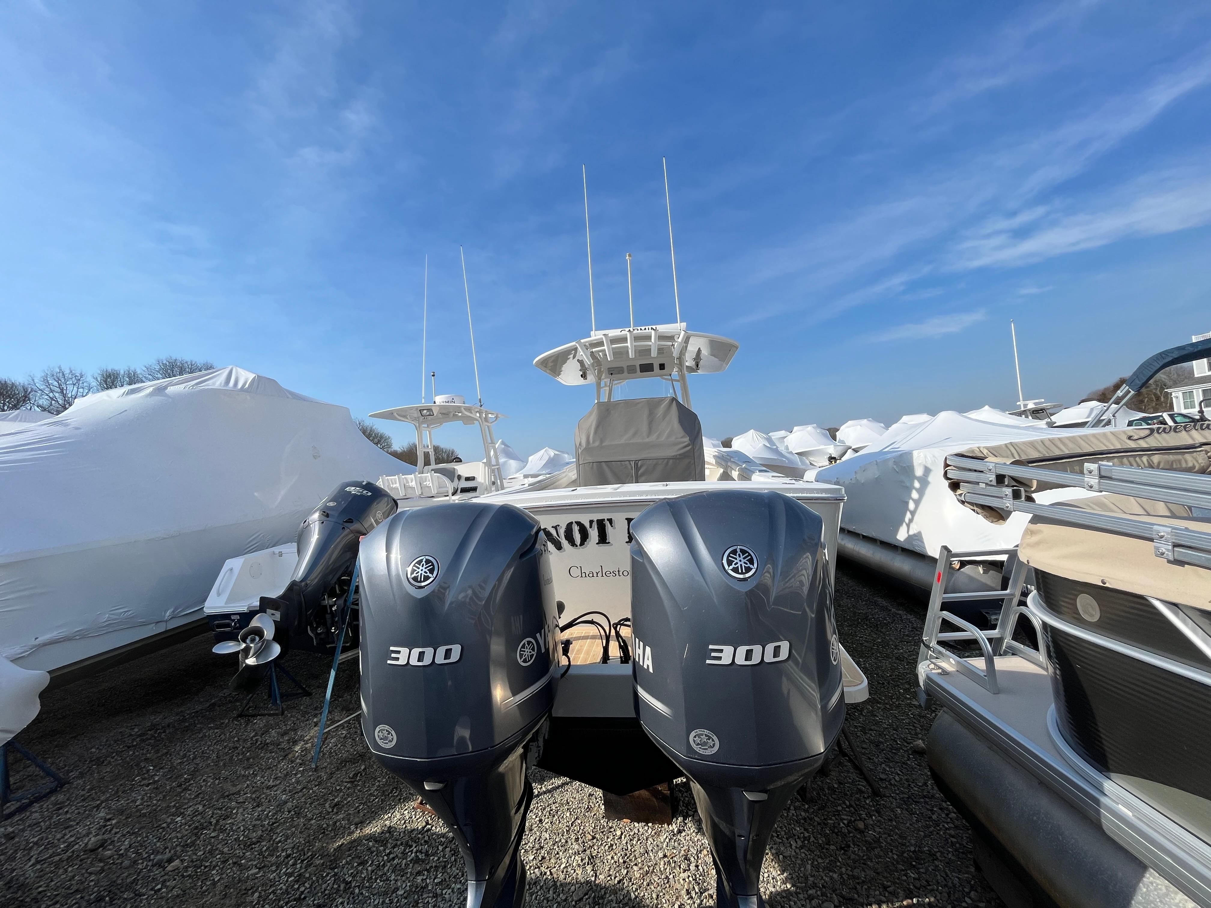 2018 Regulator 31 Photo