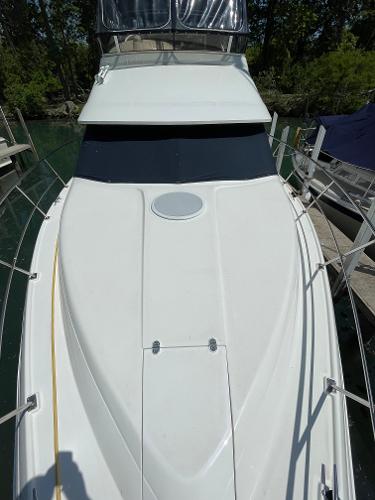 35' Cruisers Yachts, Listing Number 100900903, - Photo No. 10