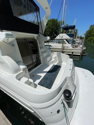 35' Cruisers Yachts, Listing Number 100900903, - Photo No. 15