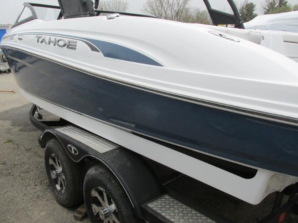 2021 Tahoe boat for sale, model of the boat is 210S & Image # 3 of 21