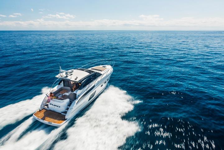 Manufacturer Provided Image: Princess V48 Stern