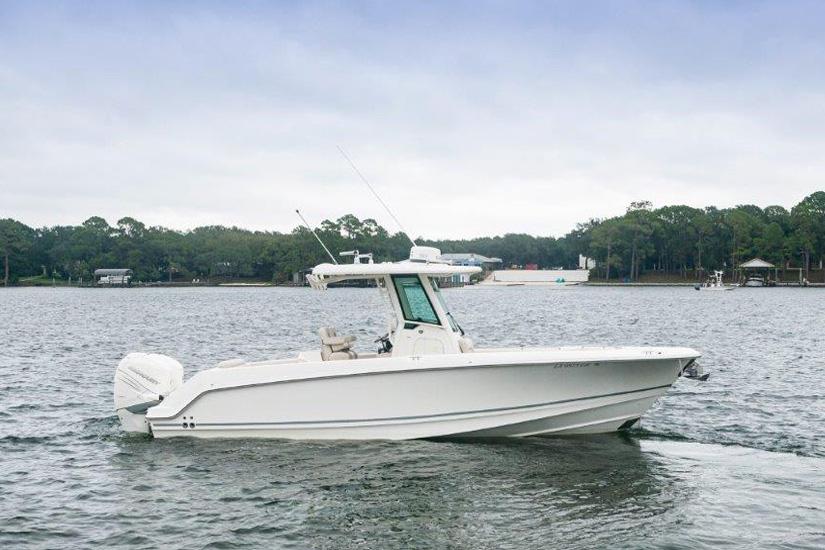 2018 Boston Whaler 280 Outrage  STBD Profile 1