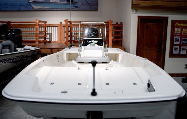2022 Mako boat for sale, model of the boat is Pro Skiff 17 CC & Image # 2 of 33